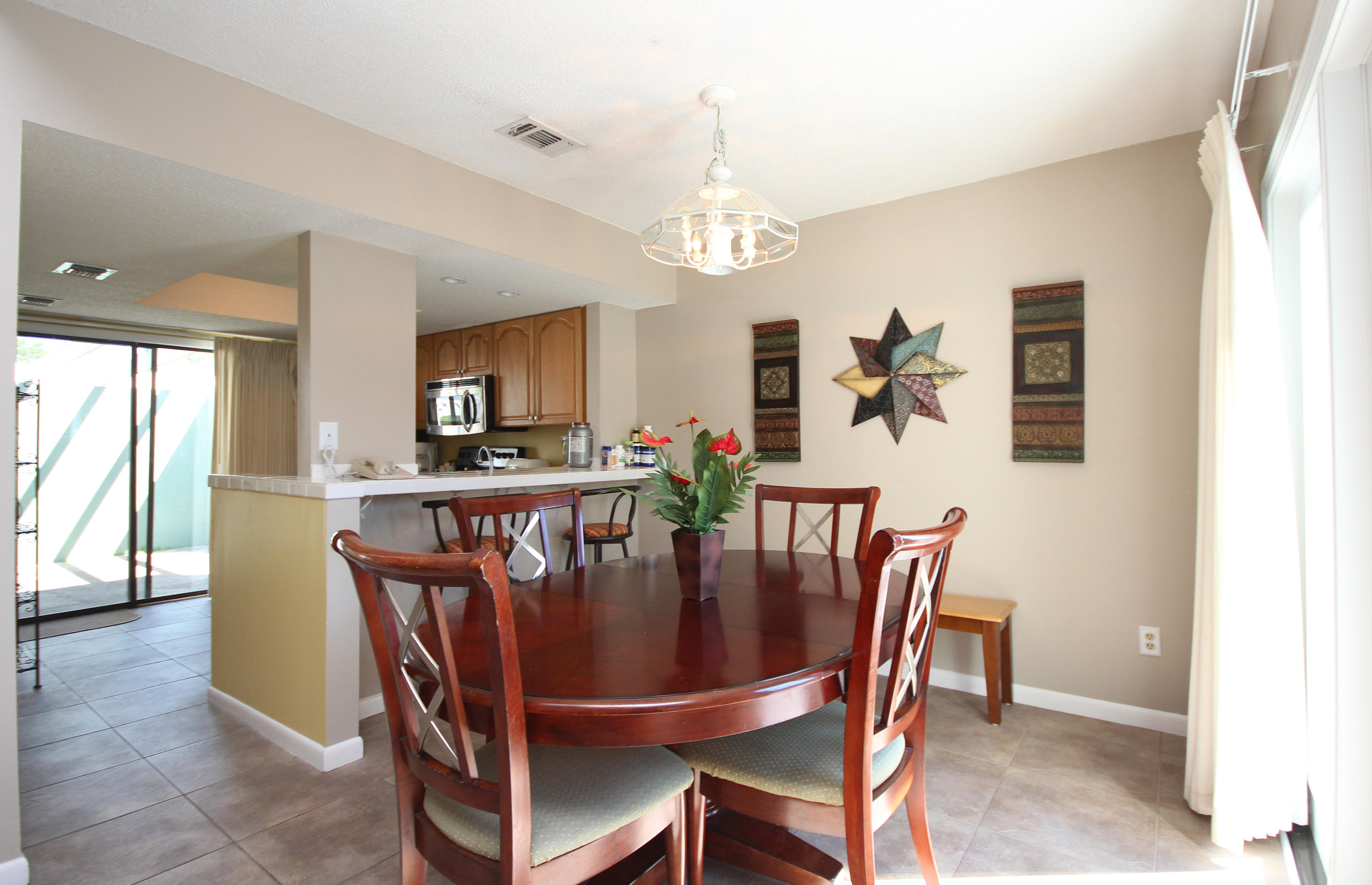 LINKSIDE VILLAGE UNIT 1 - Residential