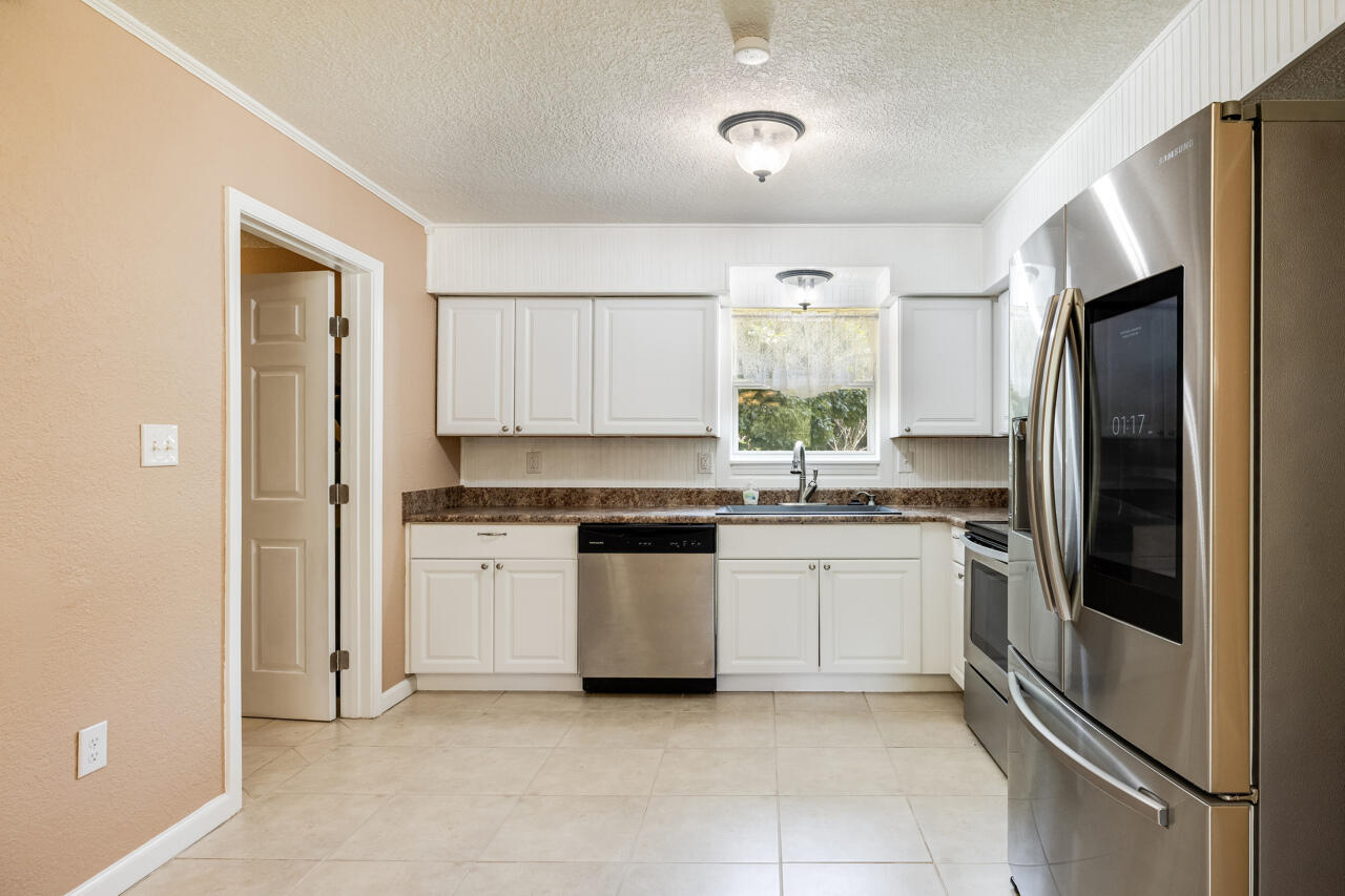 NO RECORDED SUBDIVISION - Residential