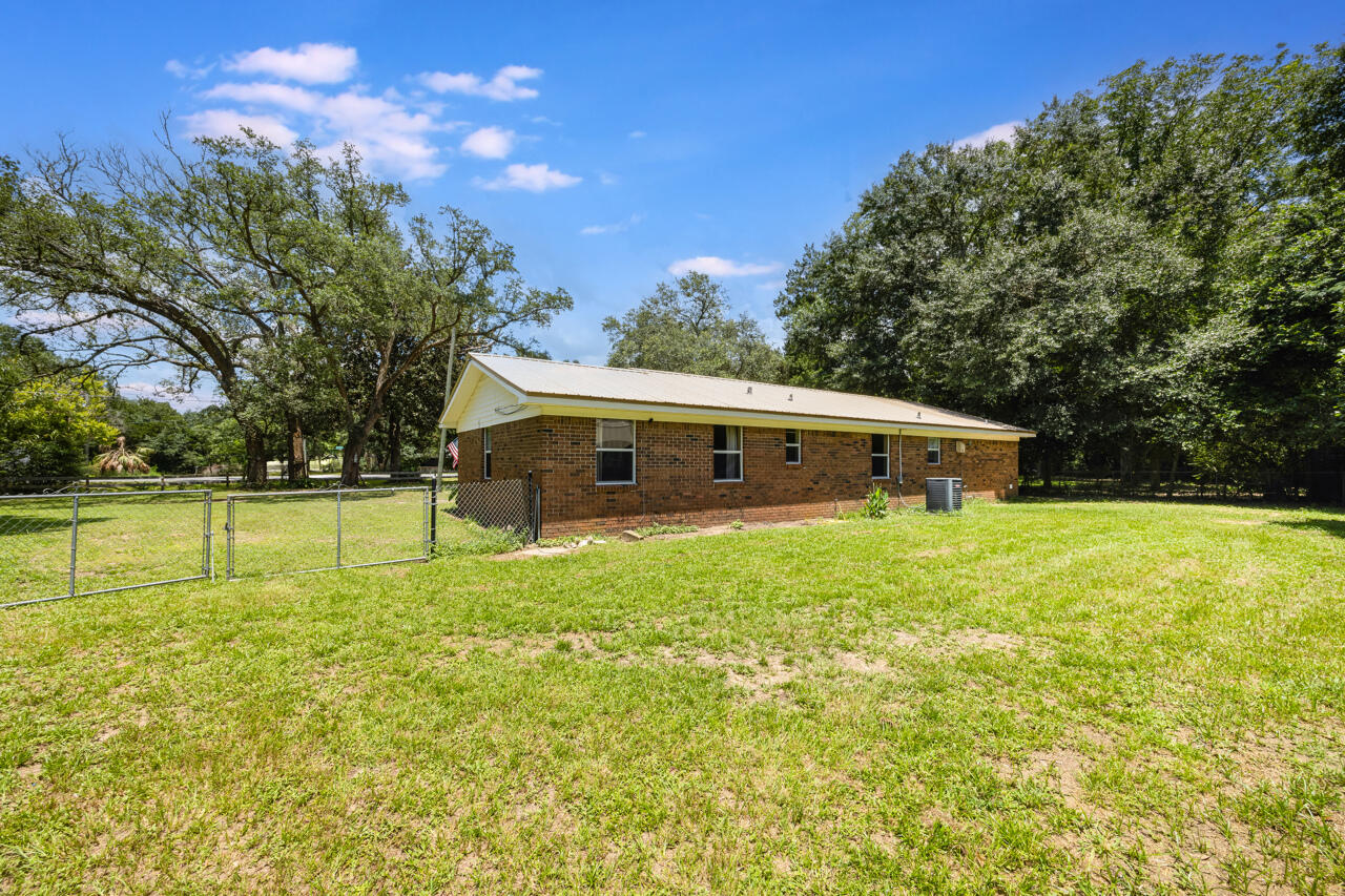NO RECORDED SUBDIVISION - Residential