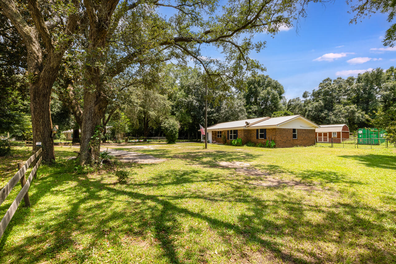 NO RECORDED SUBDIVISION - Residential