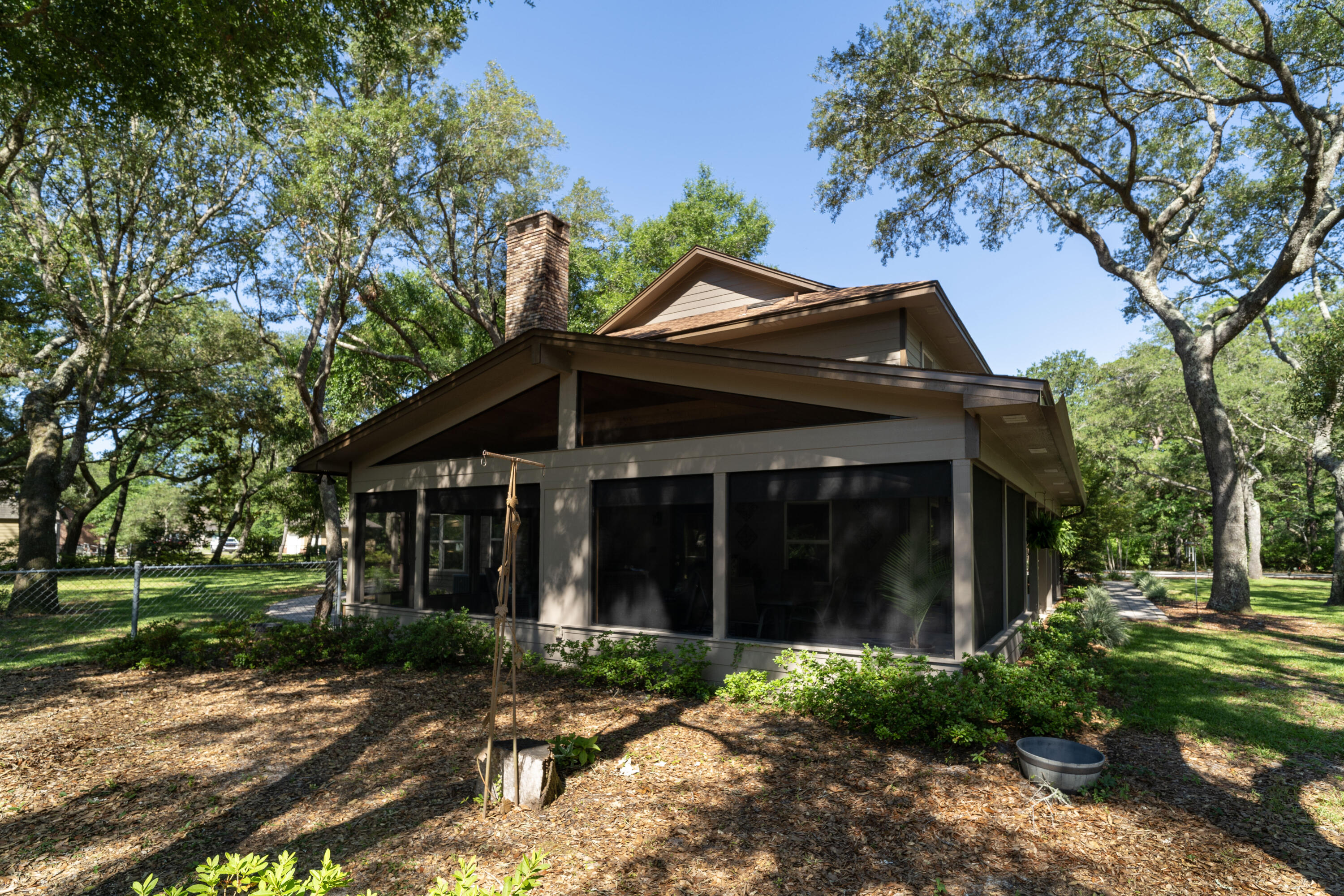 LAKE PIPPIN - Residential