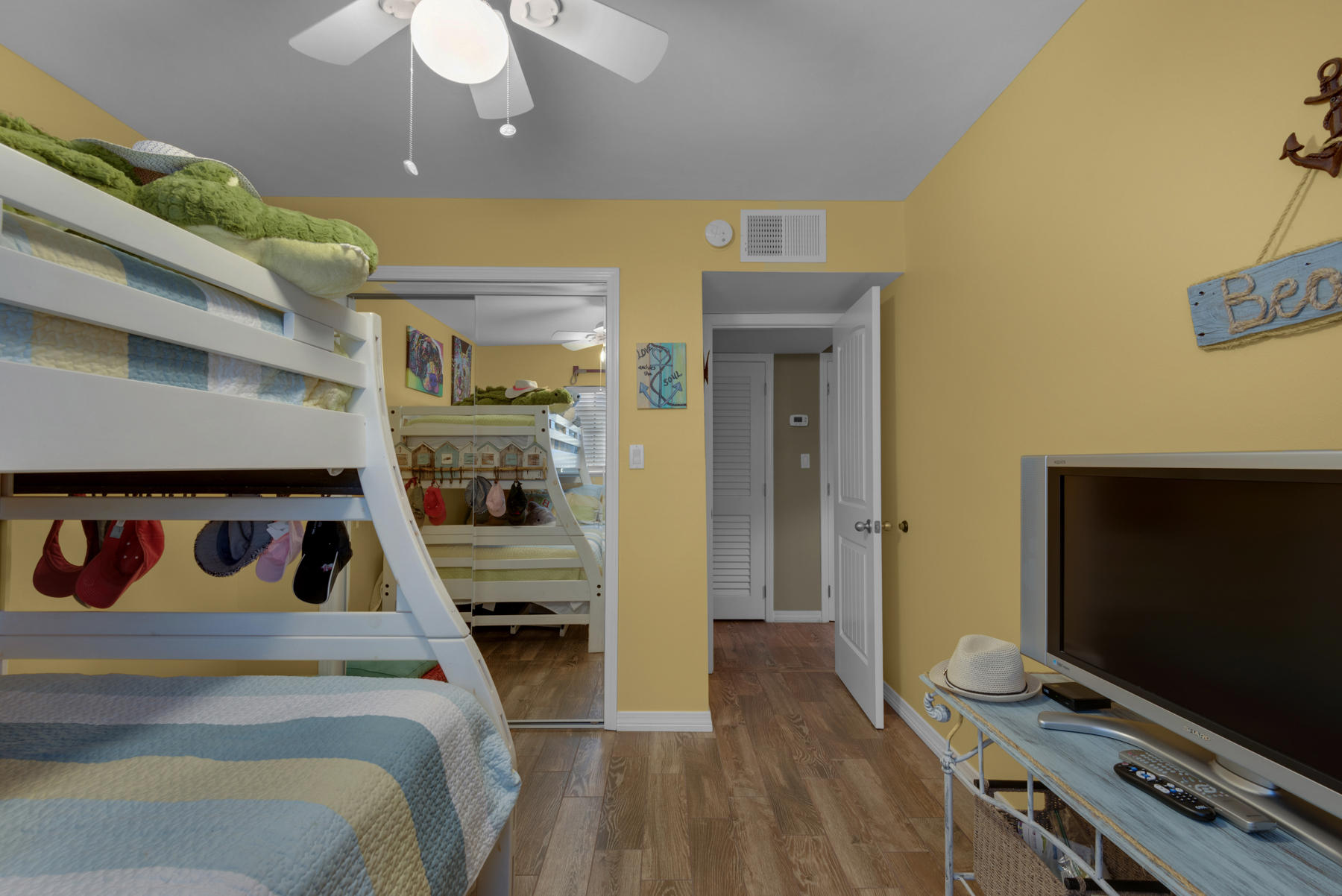 SEASCAPE CONDO GARDEN VILLA - Residential