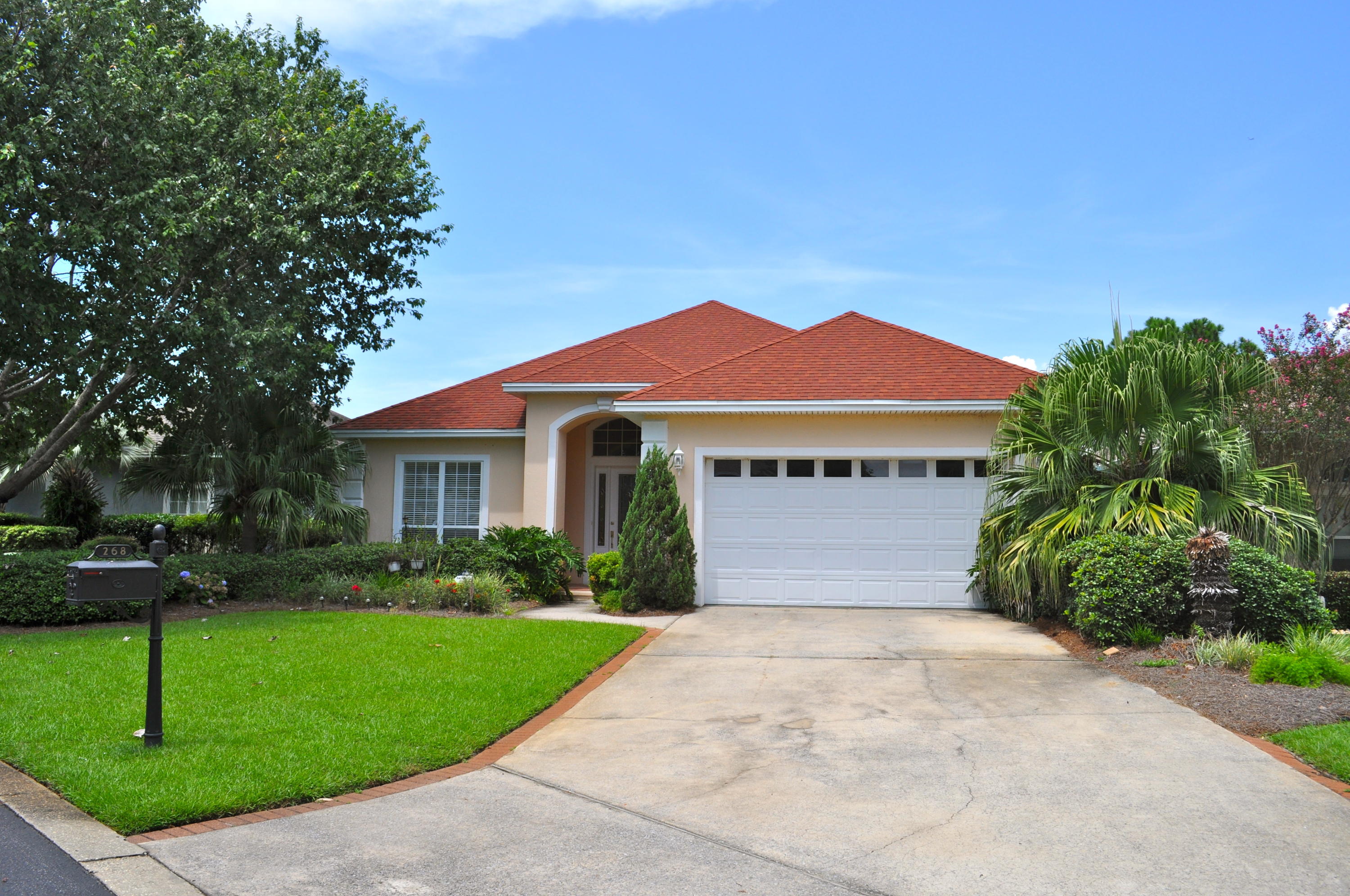 EMERALD LAKES PH 1 - Residential