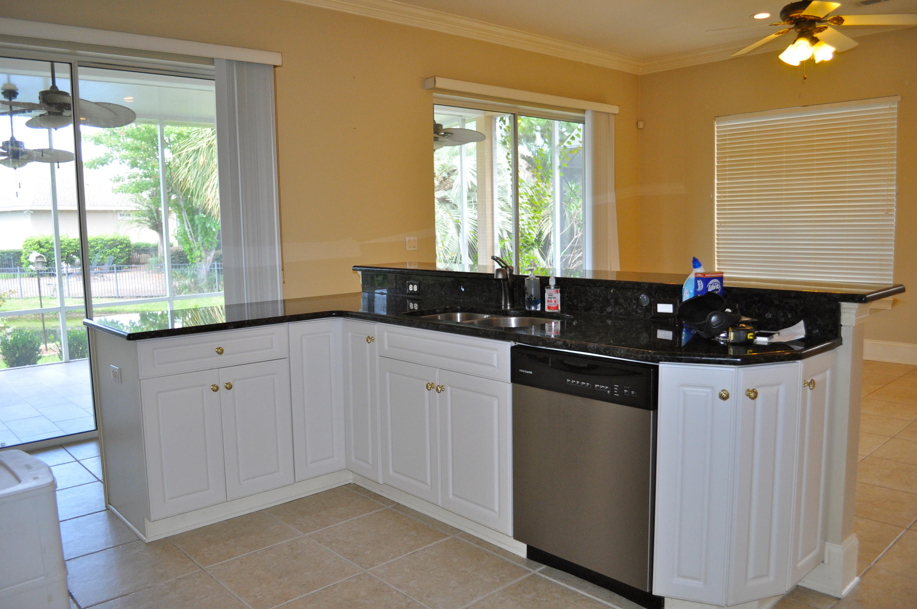 EMERALD LAKES PH 1 - Residential