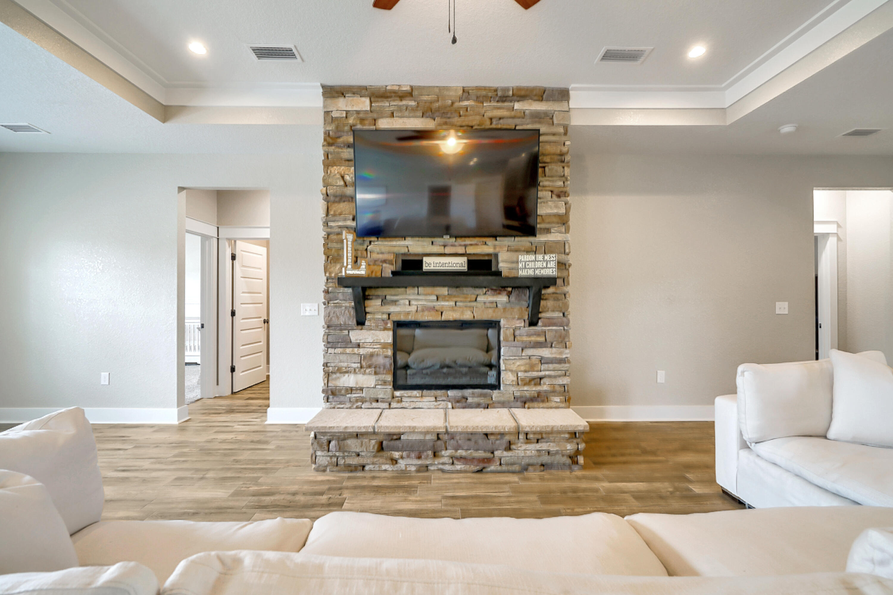 BRIDLE WOOD EST PH I - Residential