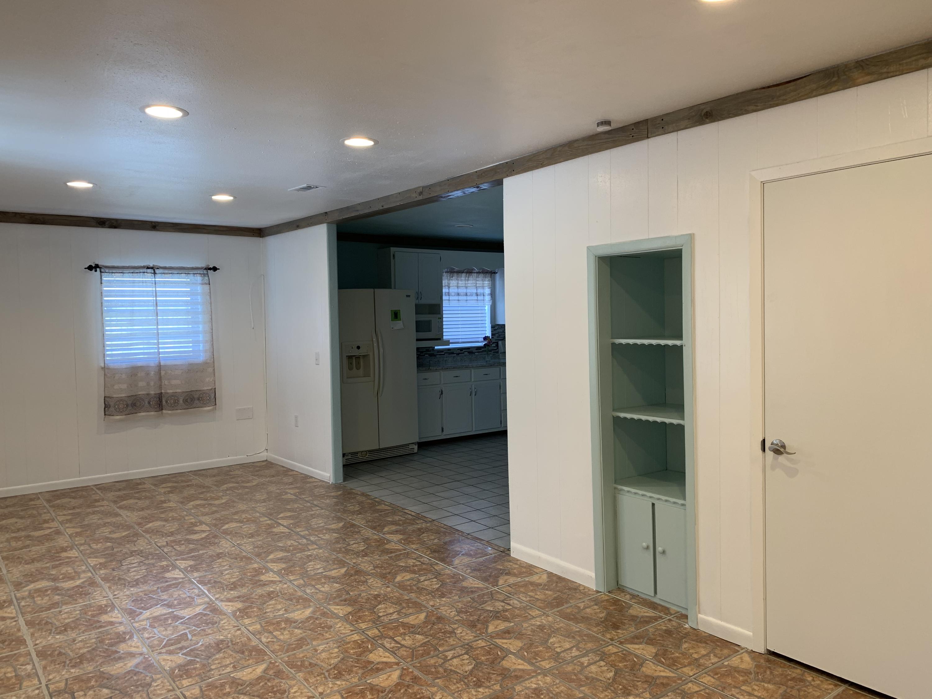 TOWER ACRES - Residential Lease