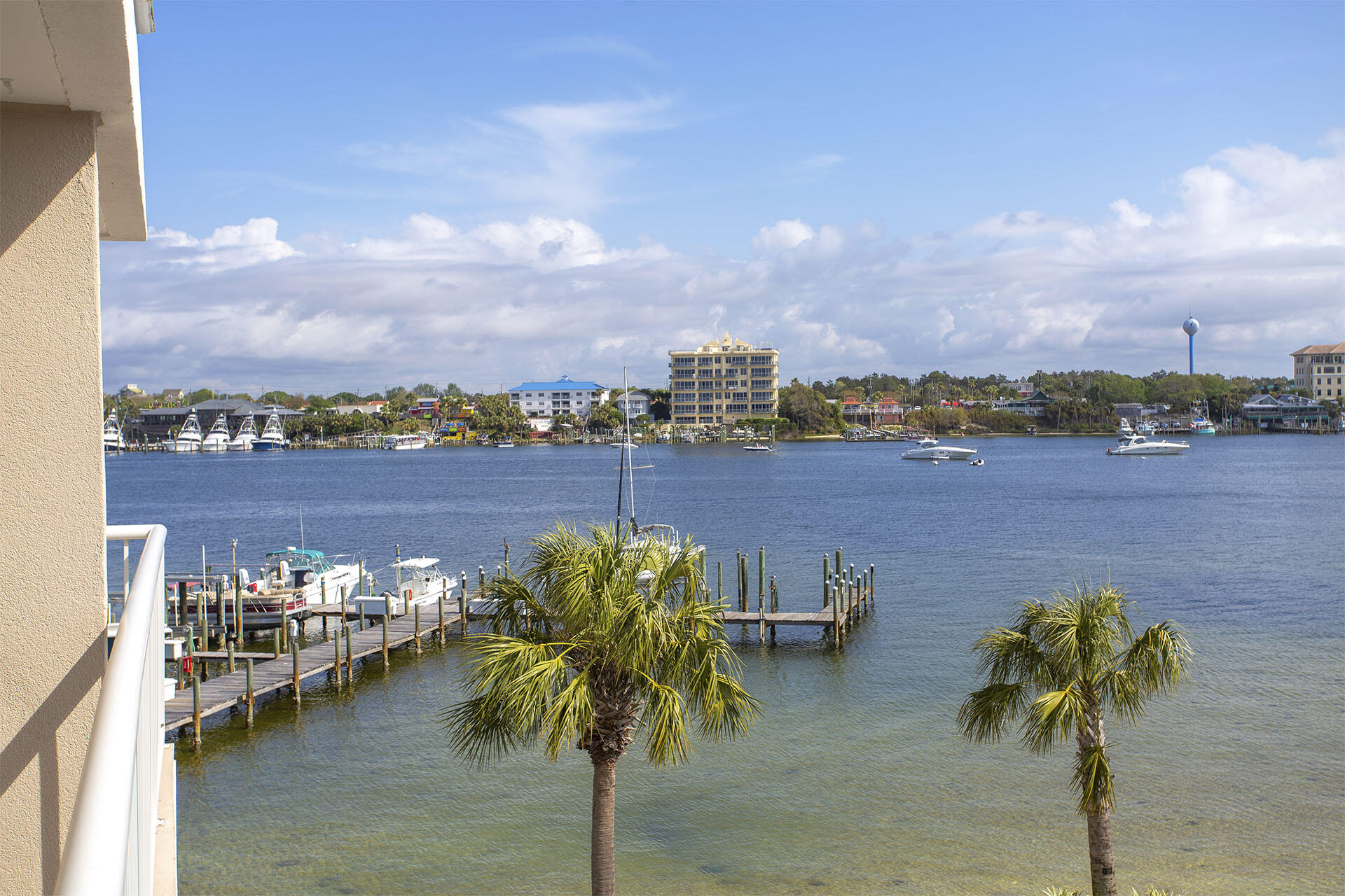 SUN KING TOWERS PH 1 - Residential