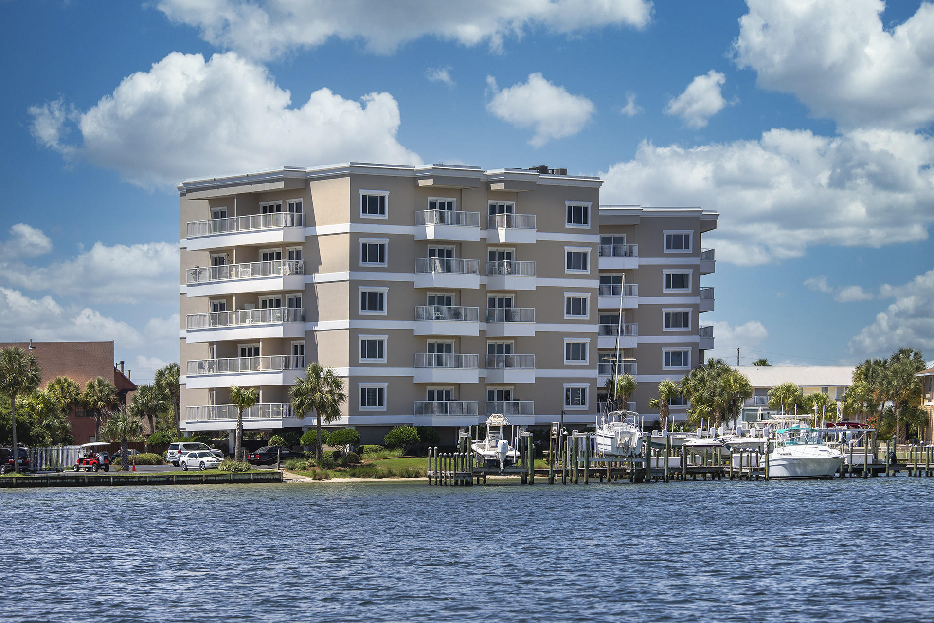 SUN KING TOWERS PH 1 - Residential