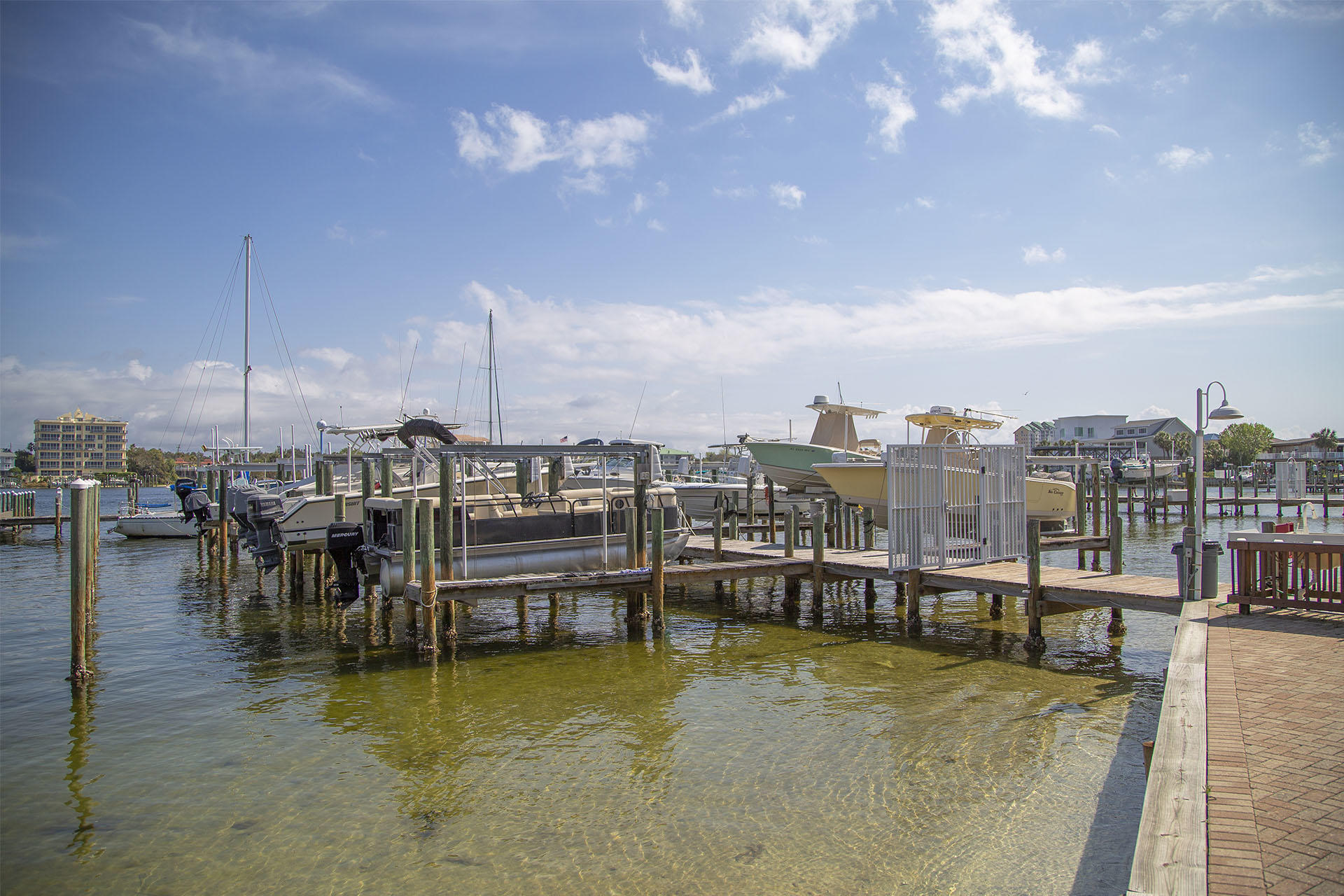 SUN KING TOWERS PH 1 - Residential