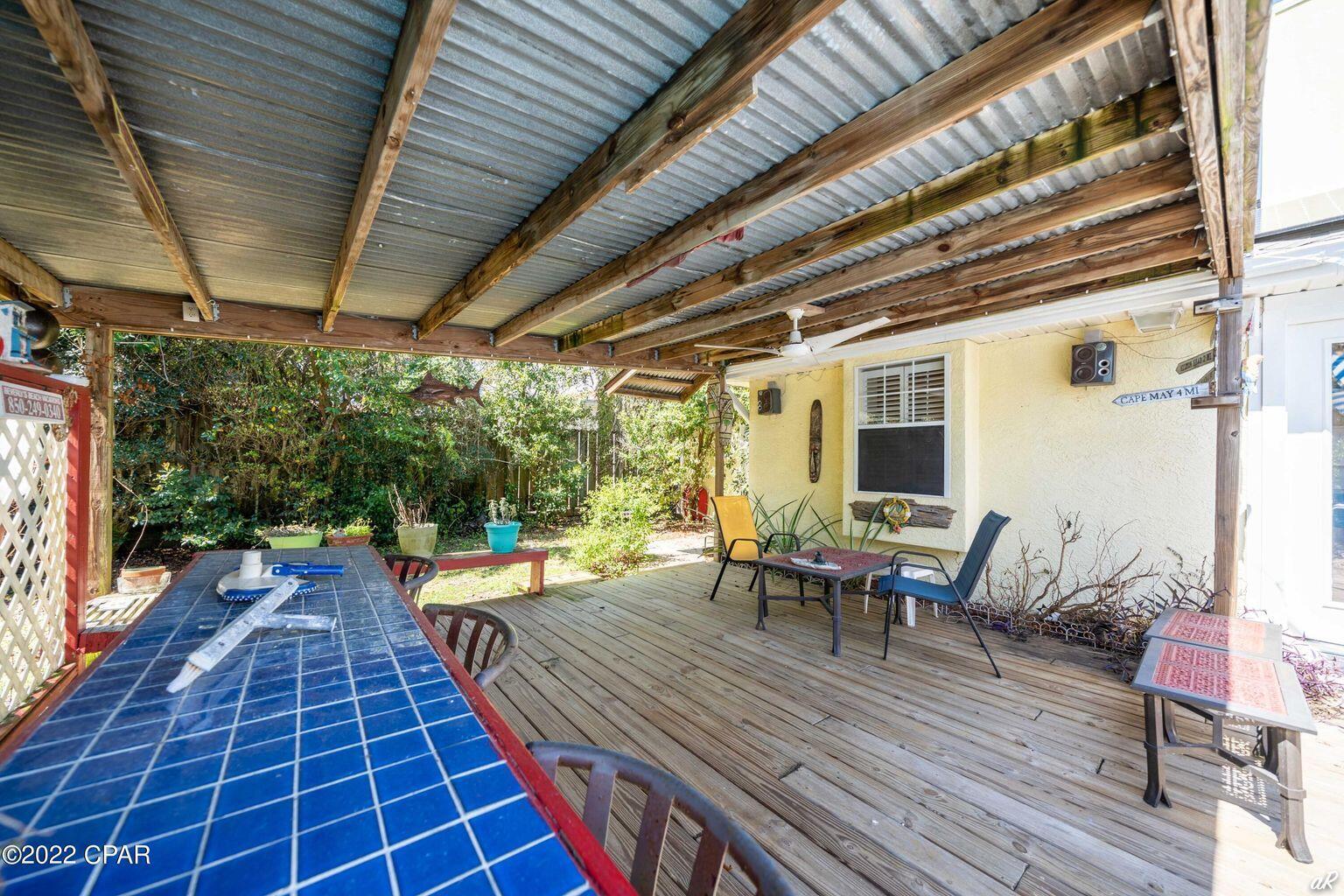 LULLWATER BEACH - Residential