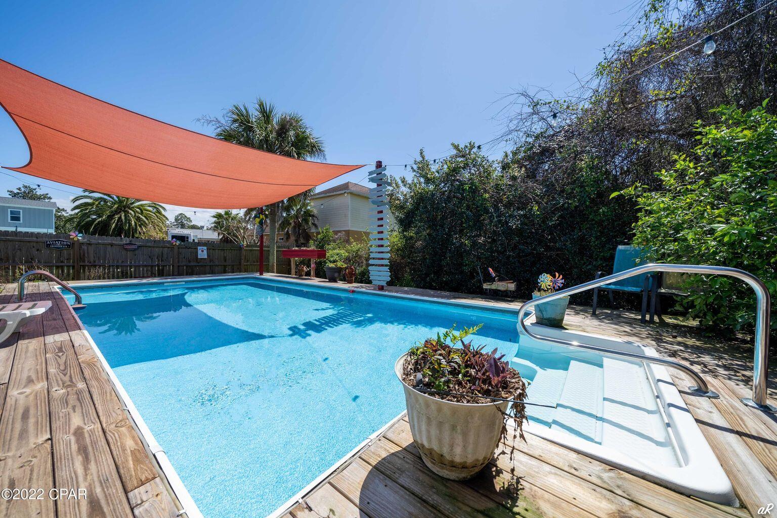 LULLWATER BEACH - Residential