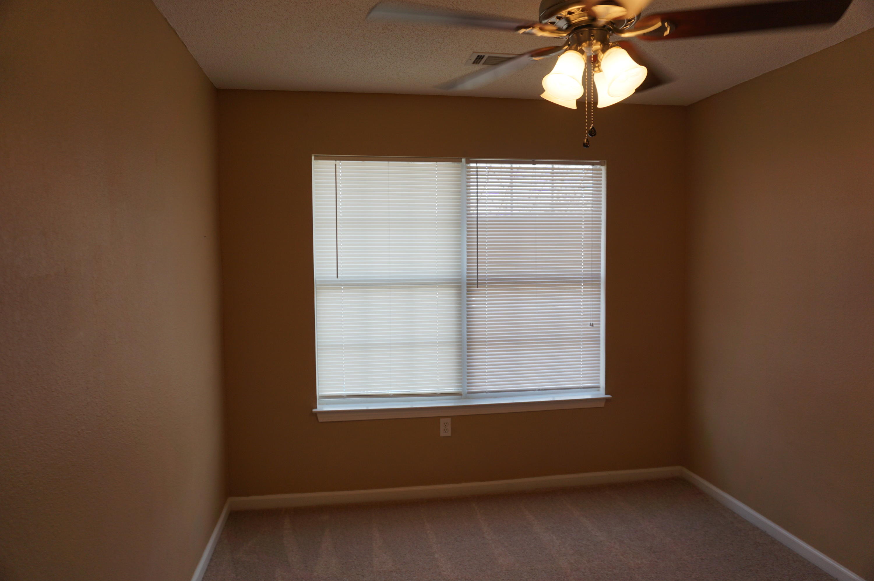 ROLLING PINES - Residential Lease