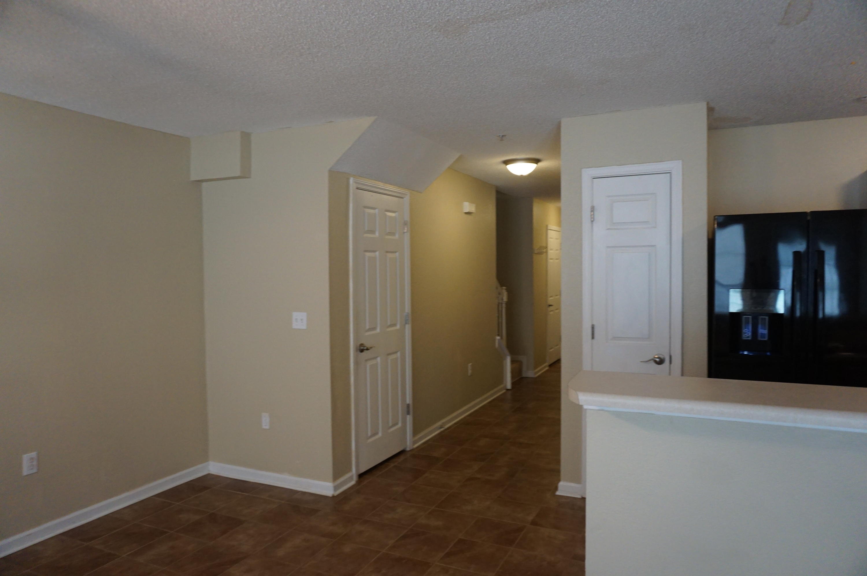 ROLLING PINES - Residential Lease