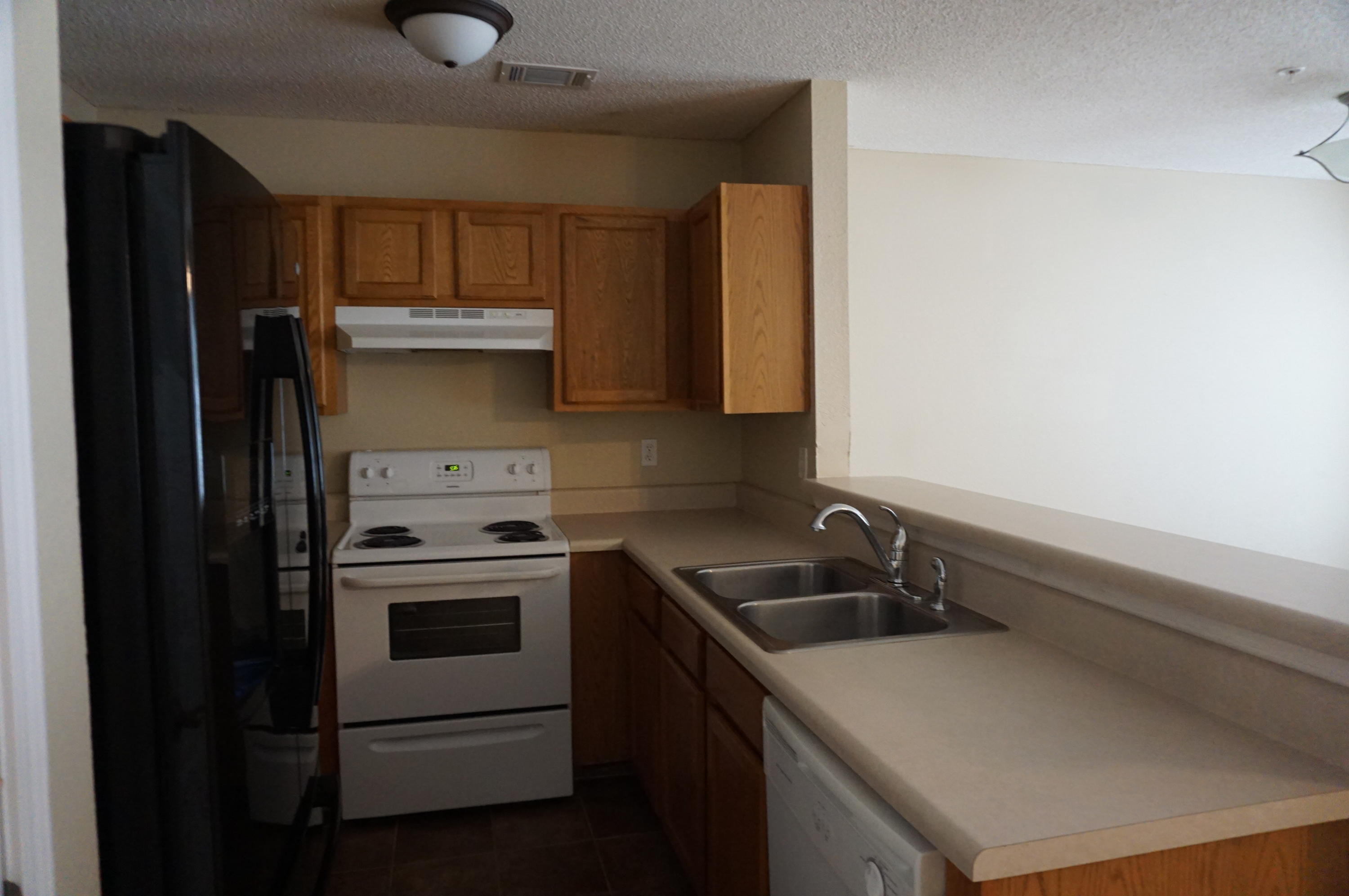 ROLLING PINES - Residential Lease