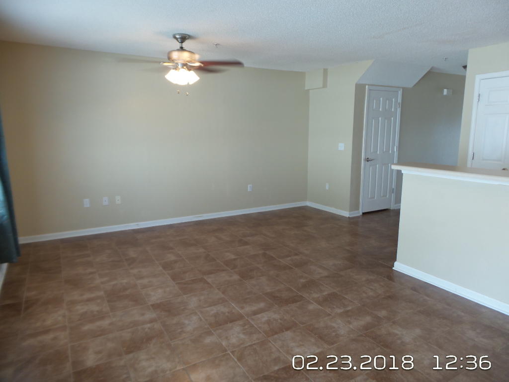 ROLLING PINES - Residential Lease