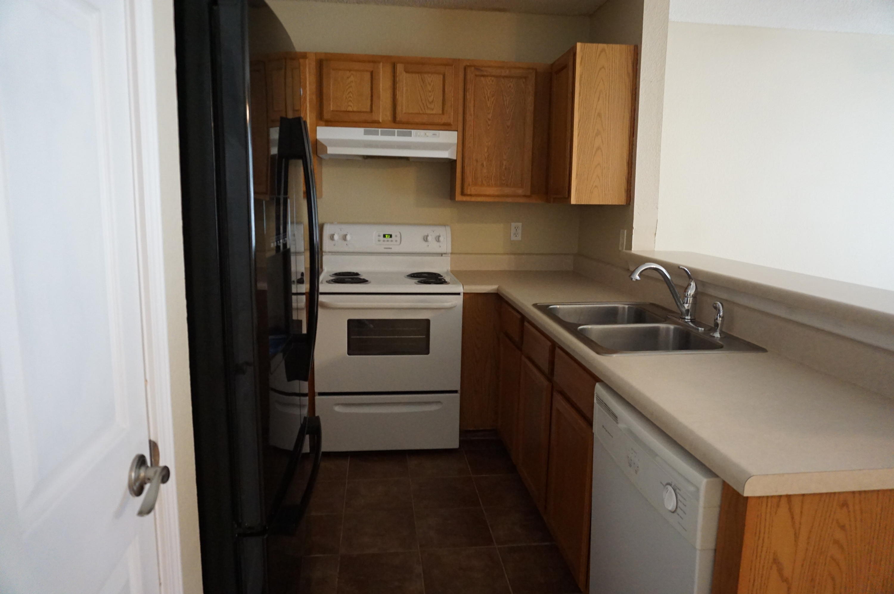 ROLLING PINES - Residential Lease