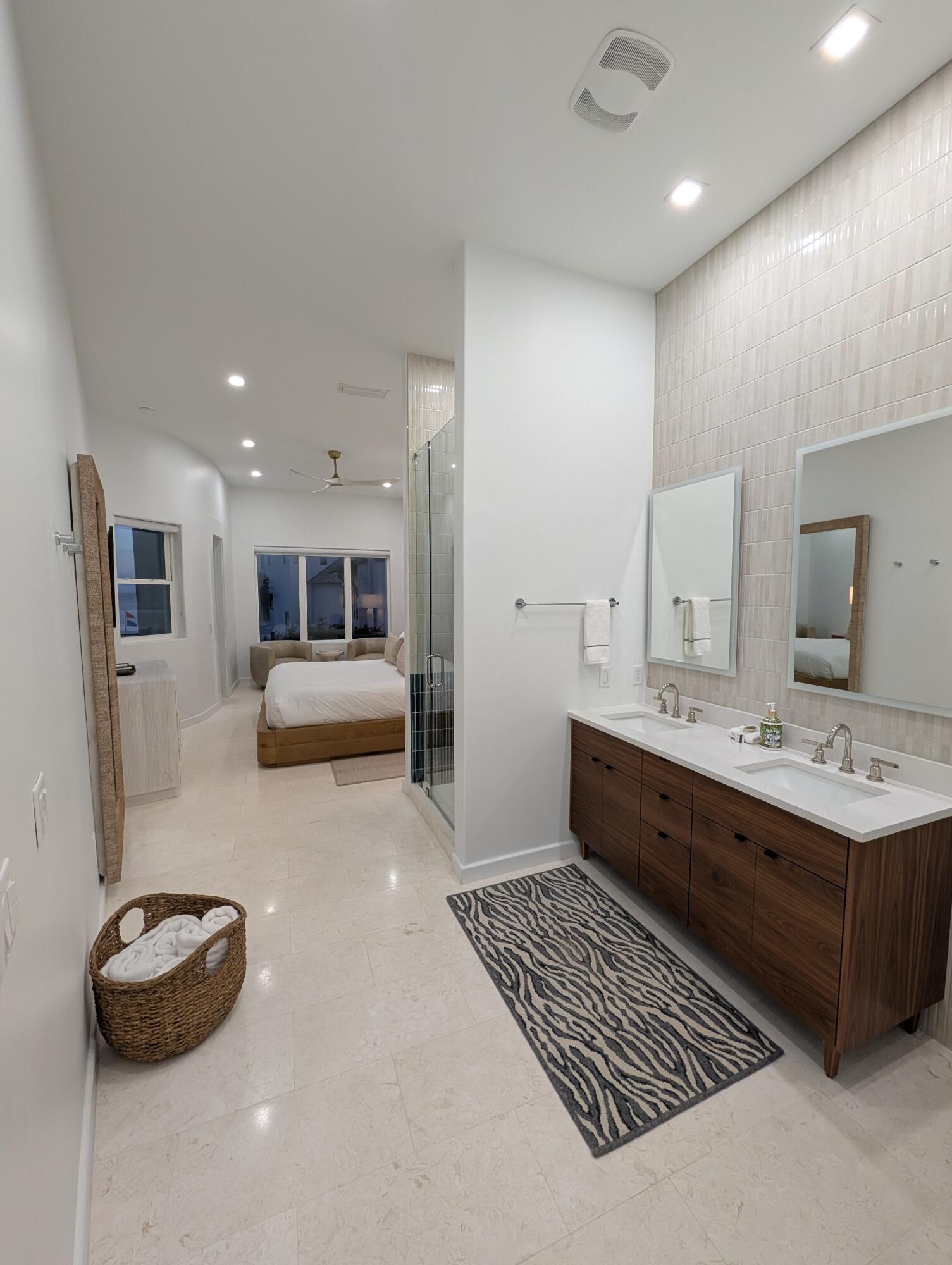 SEA WALK - Residential