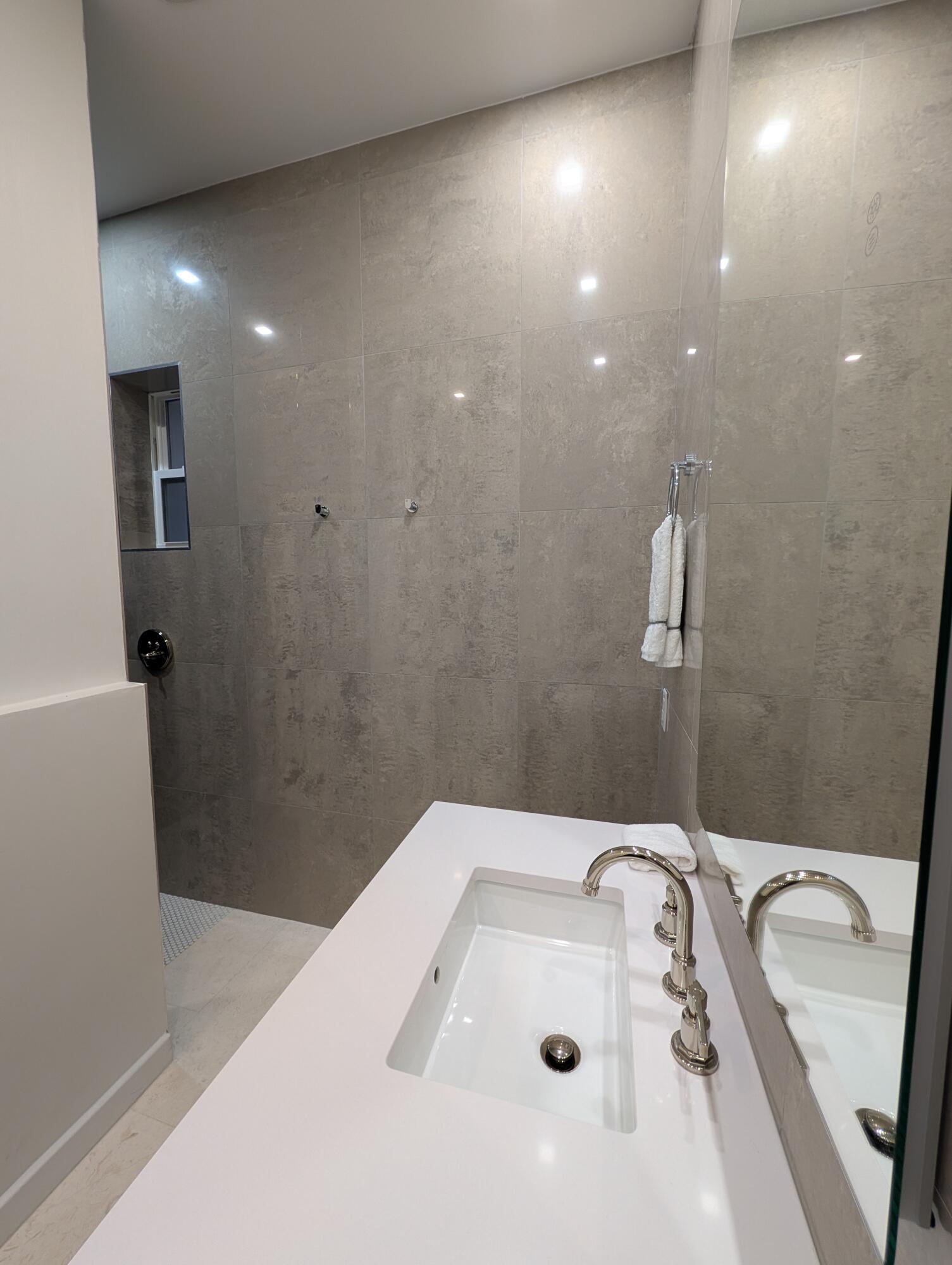 SEA WALK - Residential