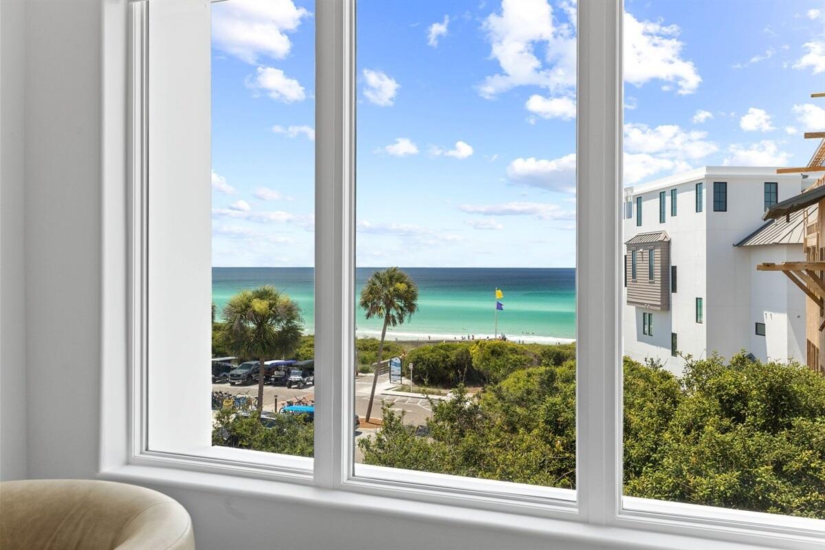 SEA WALK - Residential