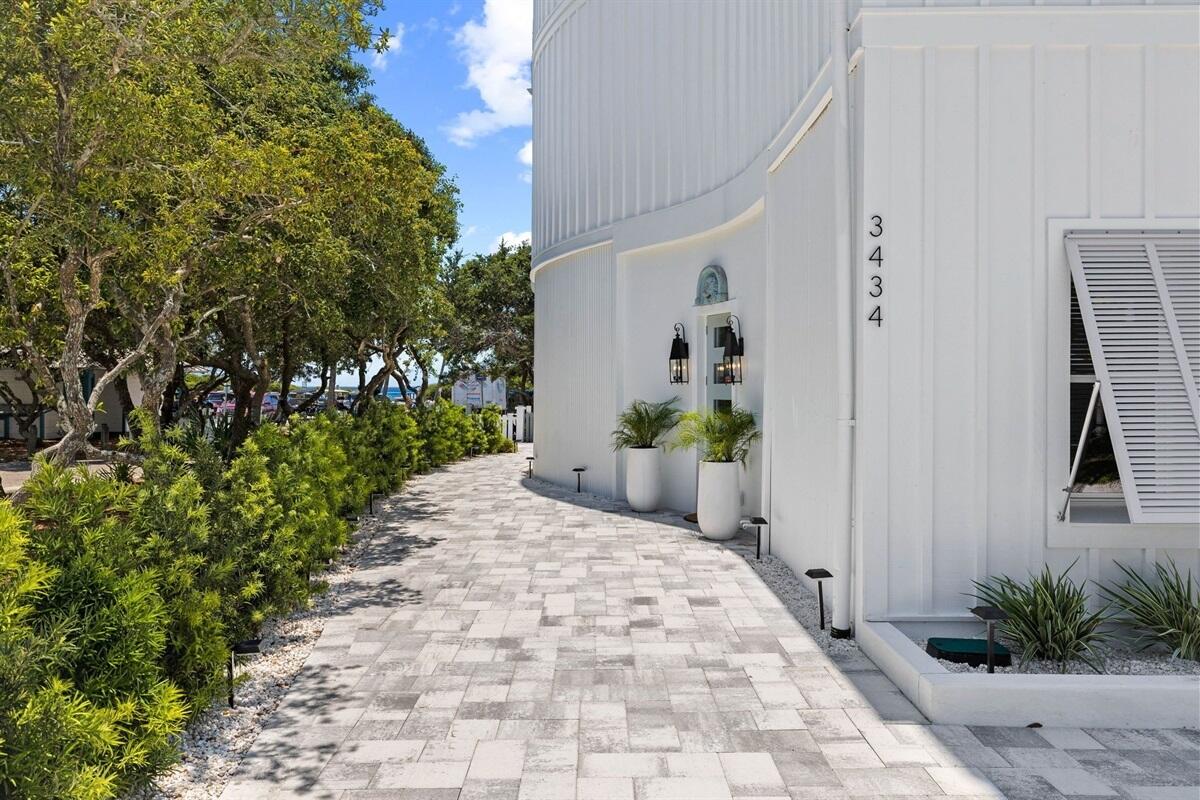 SEA WALK - Residential