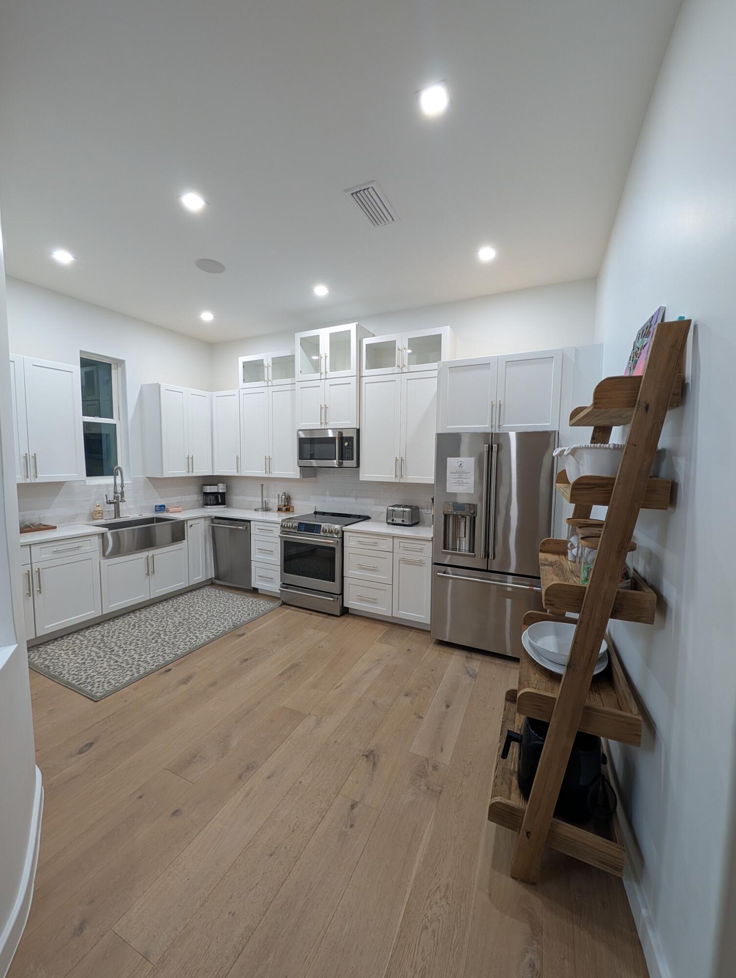 SEA WALK - Residential