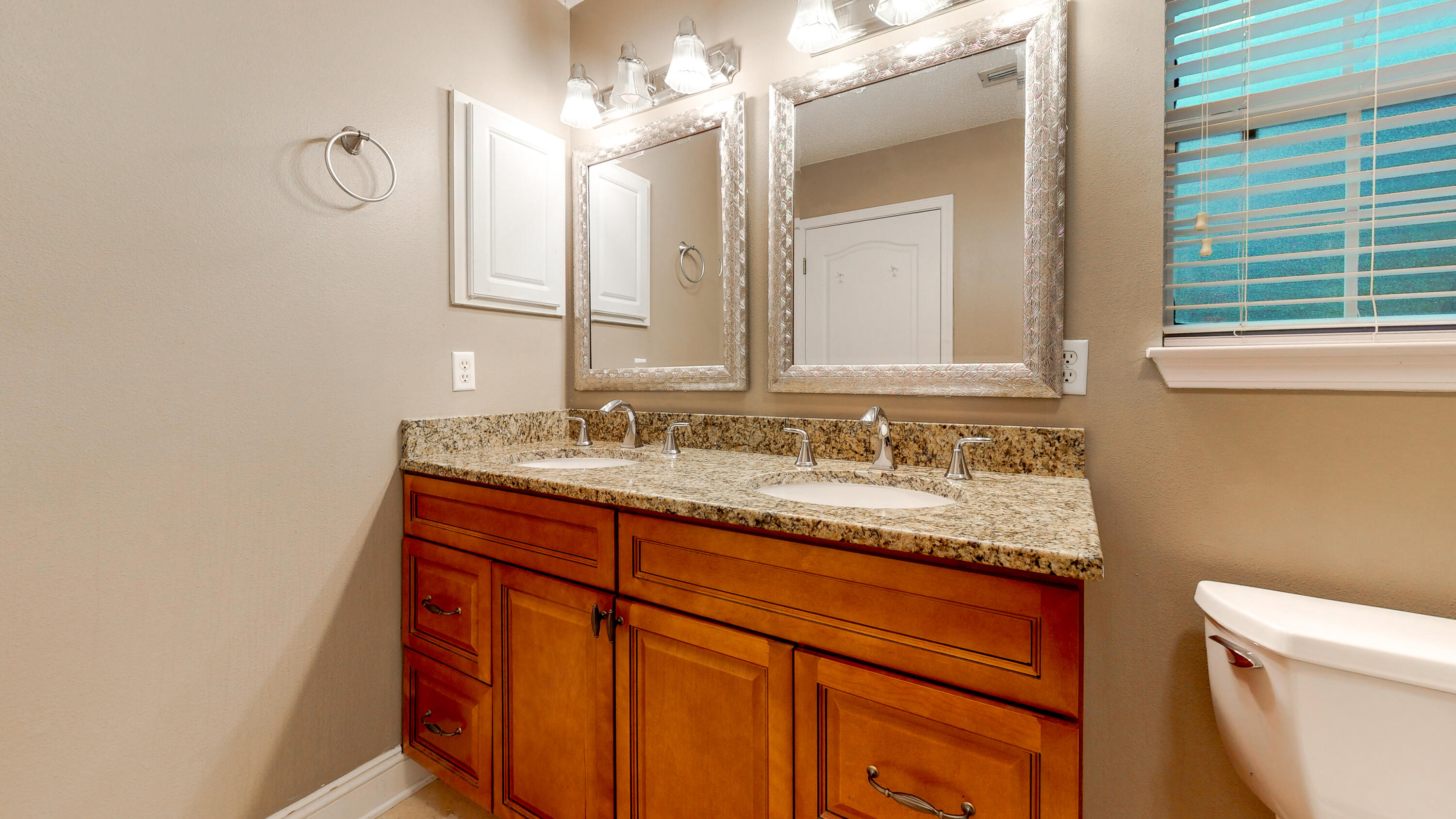 EMERALD LAKES PHASE 3 - Residential