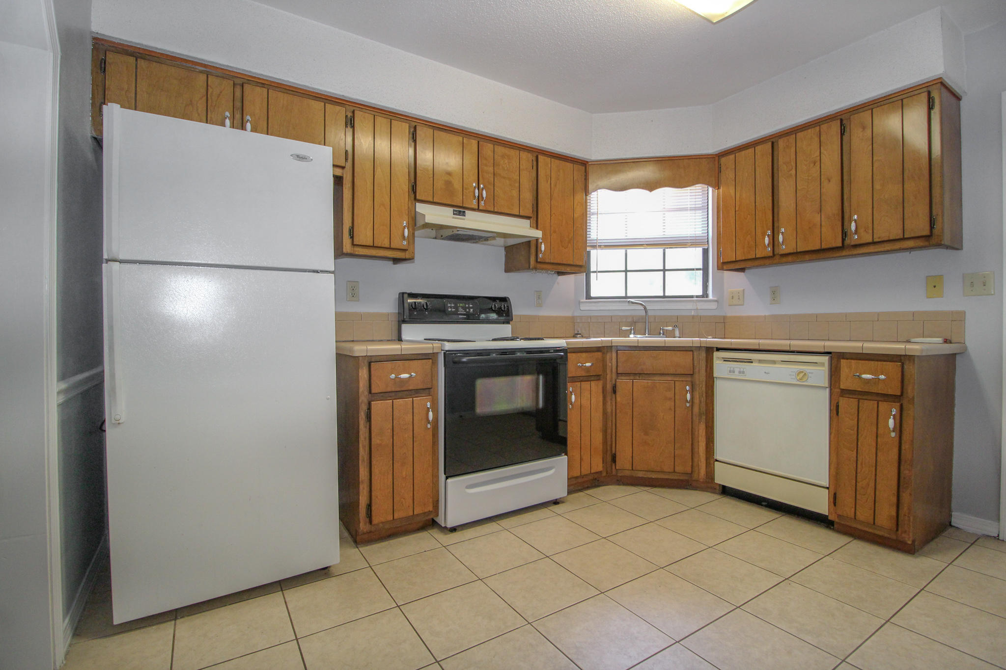 COUNTRYVIEW ESTATES 1ST ADDN - Residential