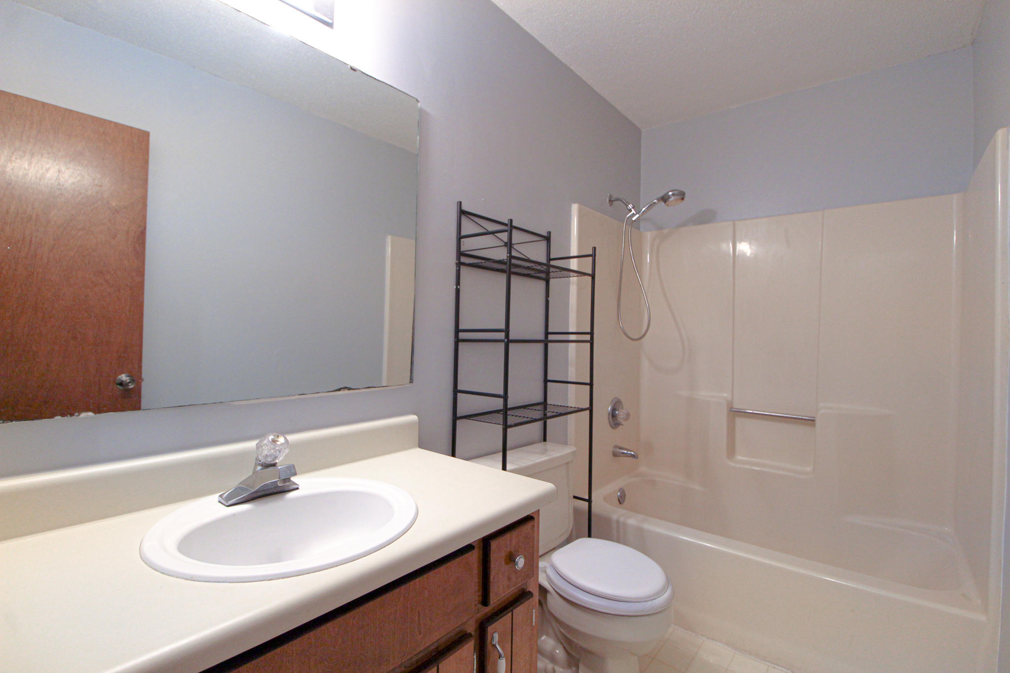 COUNTRYVIEW ESTATES 1ST ADDN - Residential