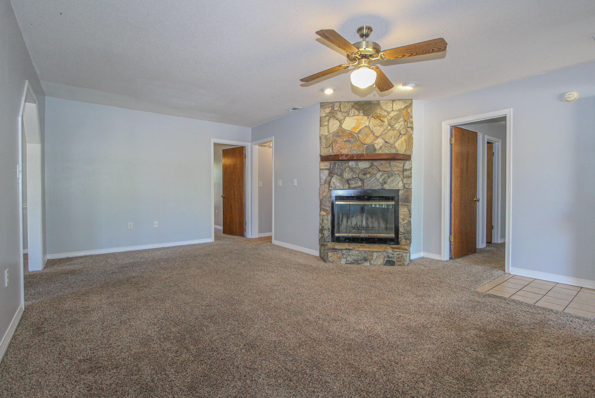 COUNTRYVIEW ESTATES 1ST ADDN - Residential