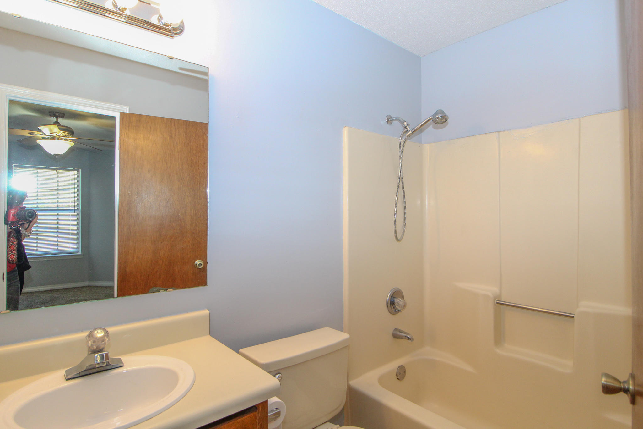 COUNTRYVIEW ESTATES 1ST ADDN - Residential