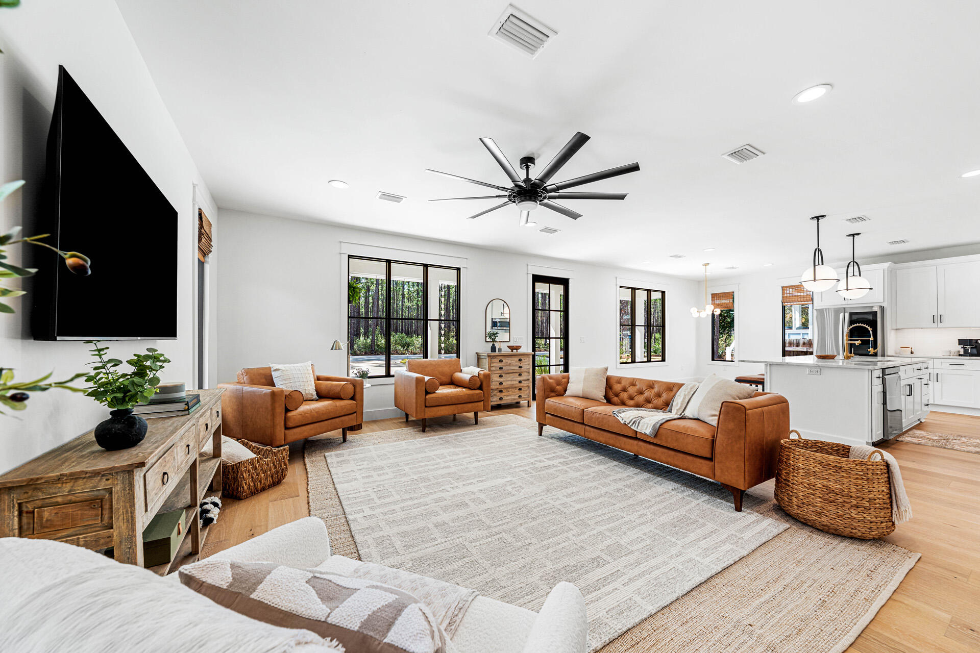 MAGNOLIA BEACH - Residential