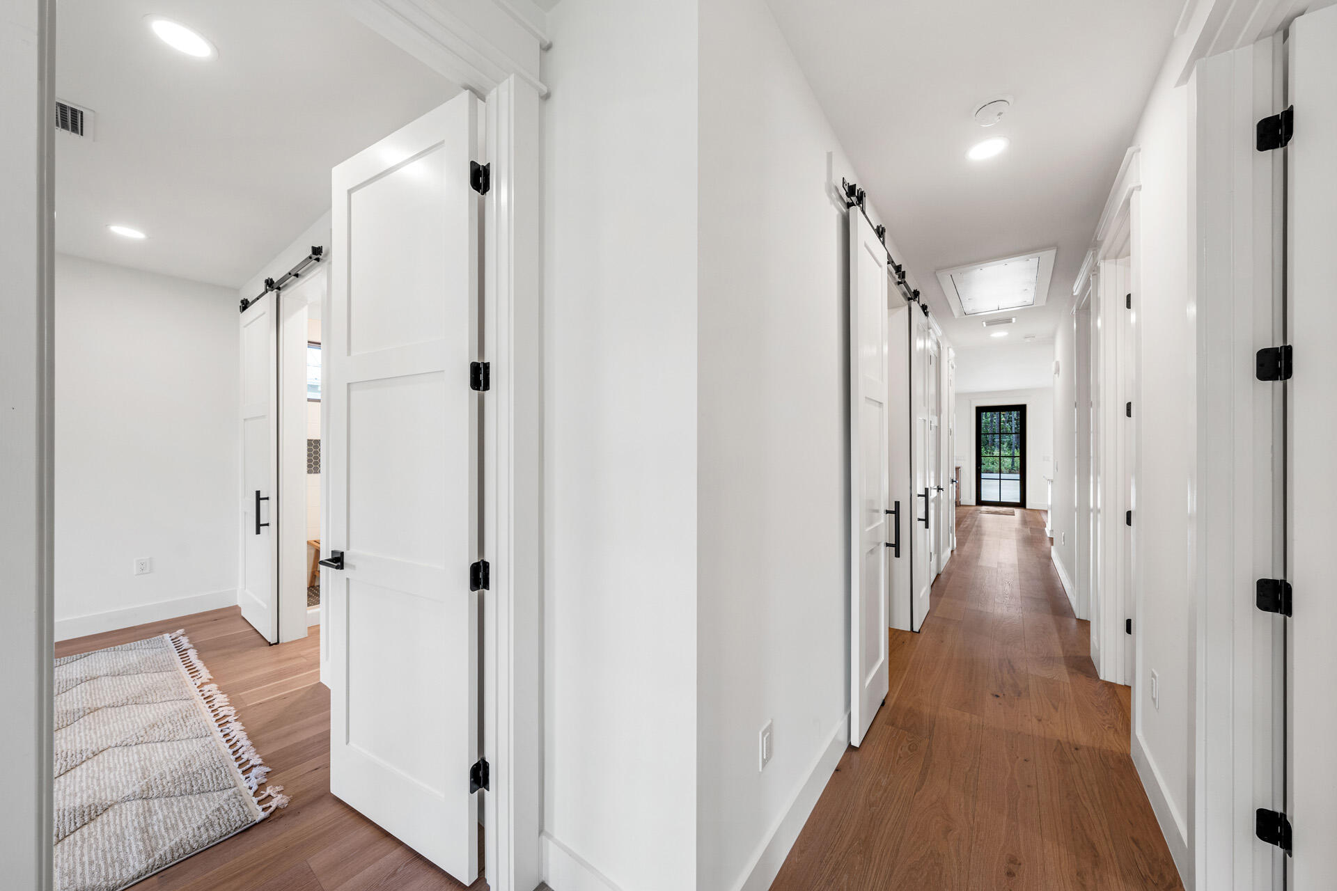 MAGNOLIA BEACH - Residential