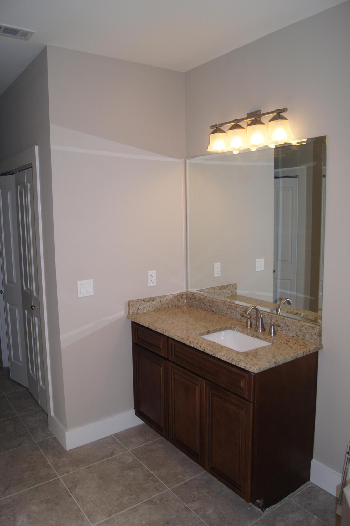 HIDDEN GROVE - Residential