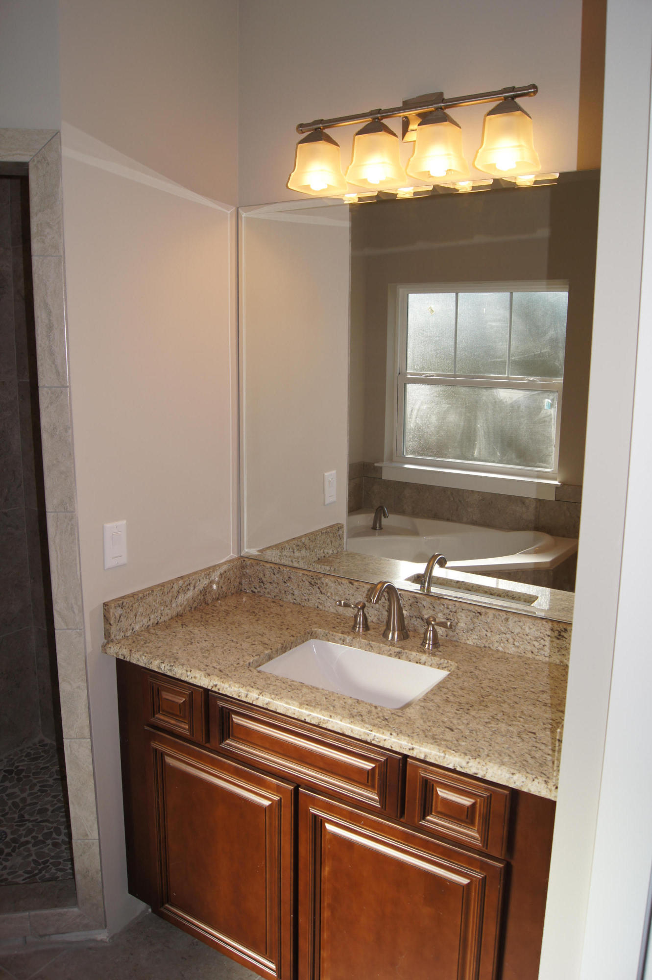 HIDDEN GROVE - Residential