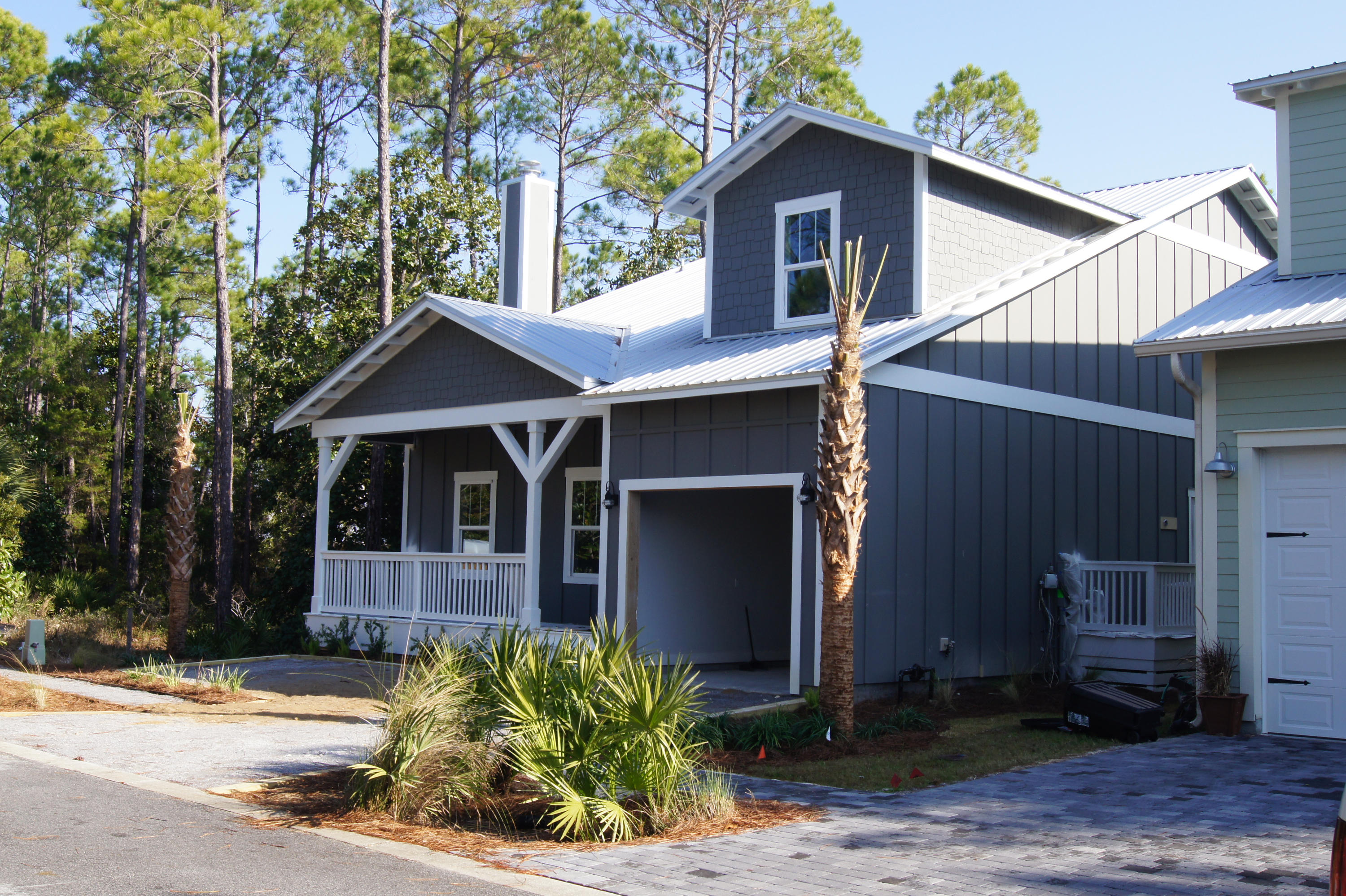 HIDDEN GROVE - Residential