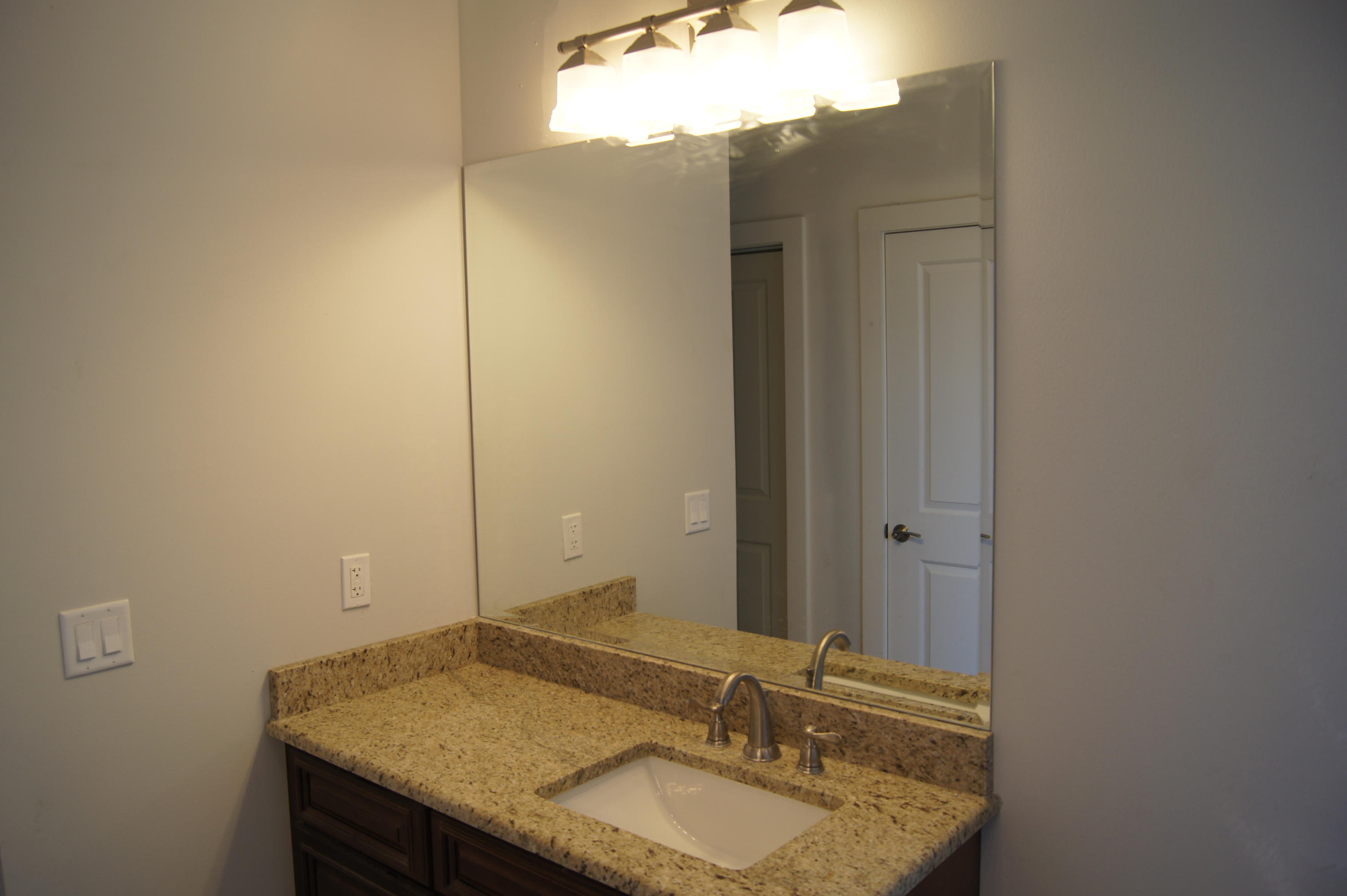 HIDDEN GROVE - Residential