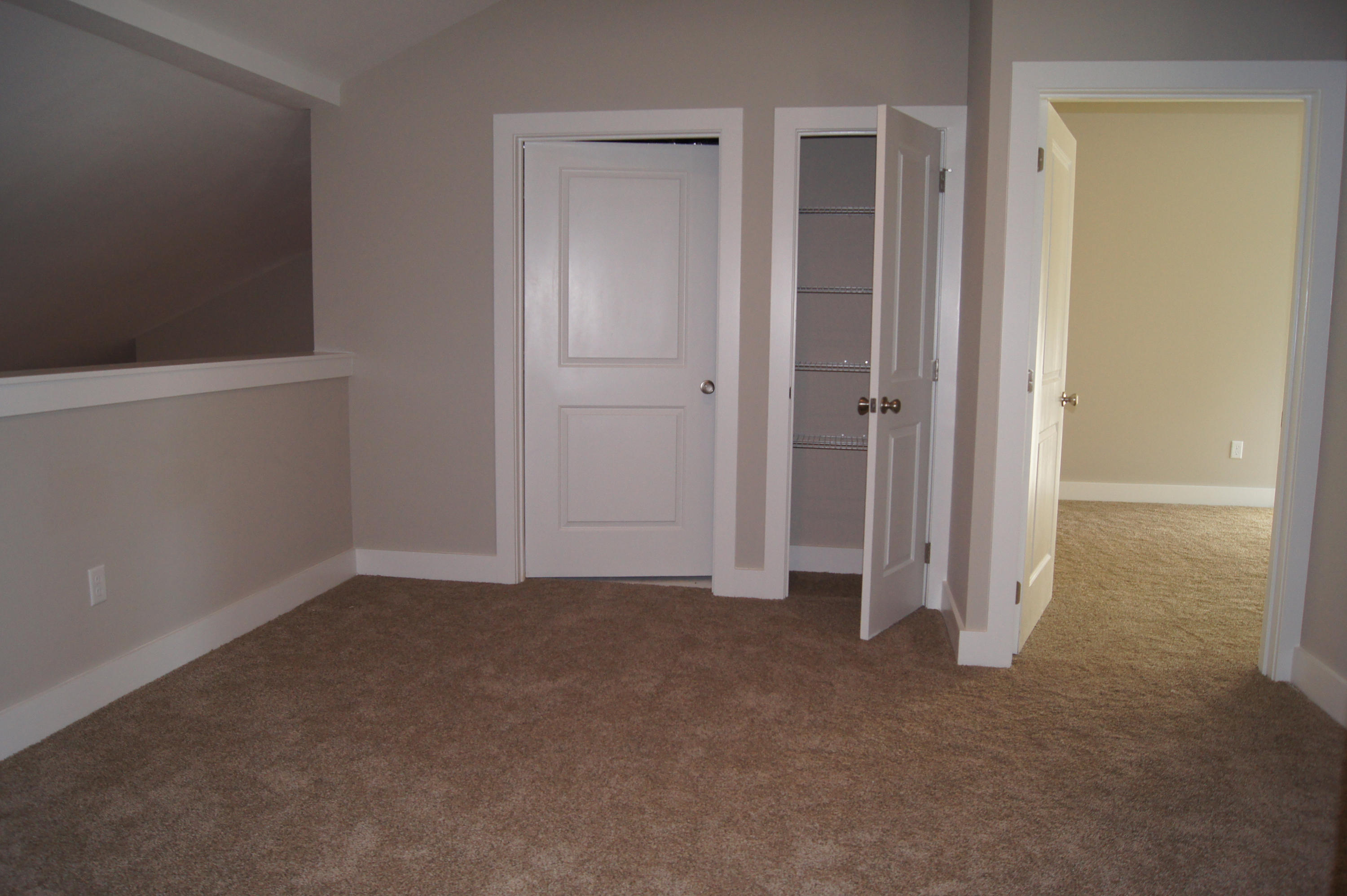 HIDDEN GROVE - Residential