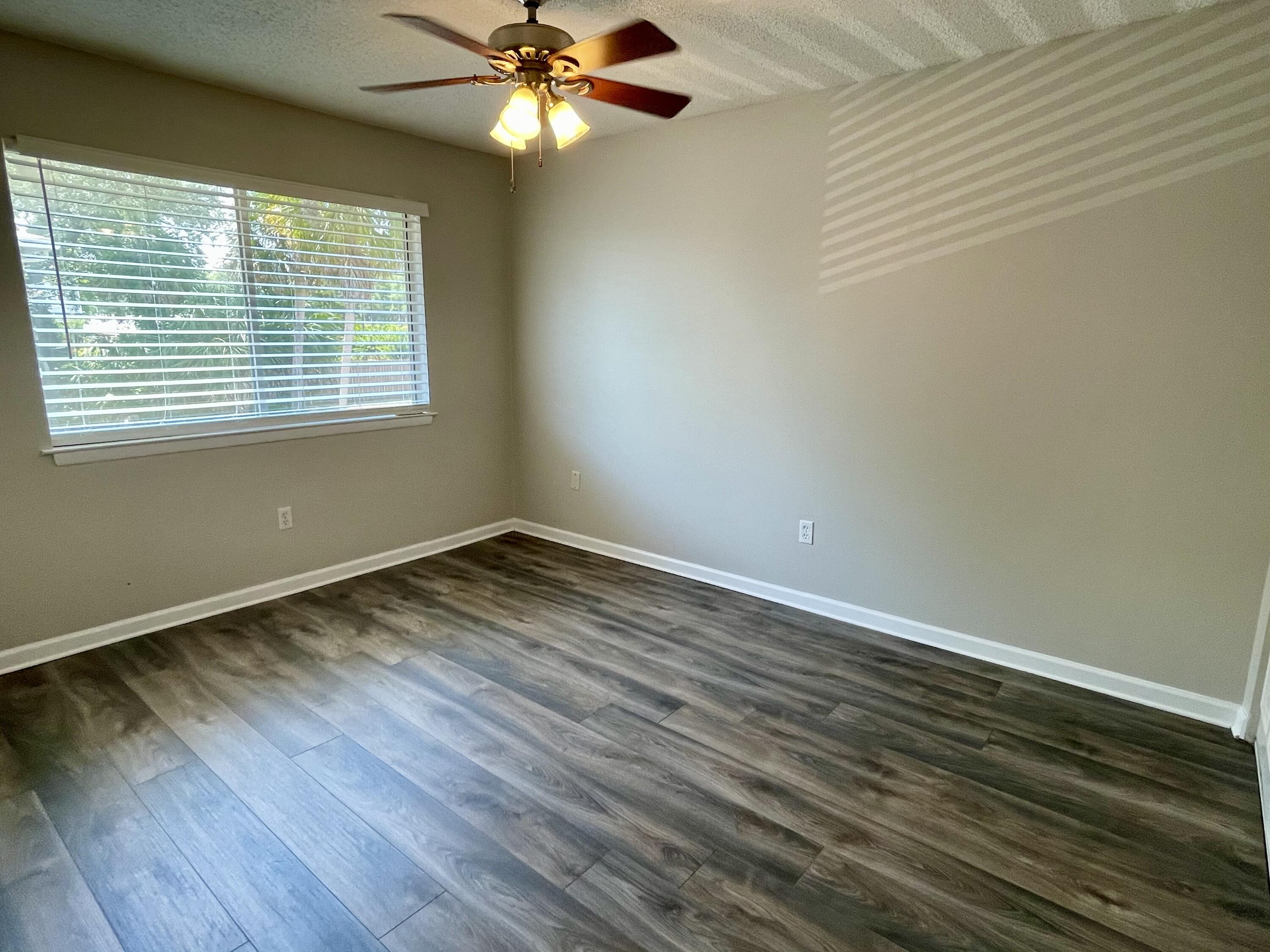COLLEGE PARK CONDO - Residential