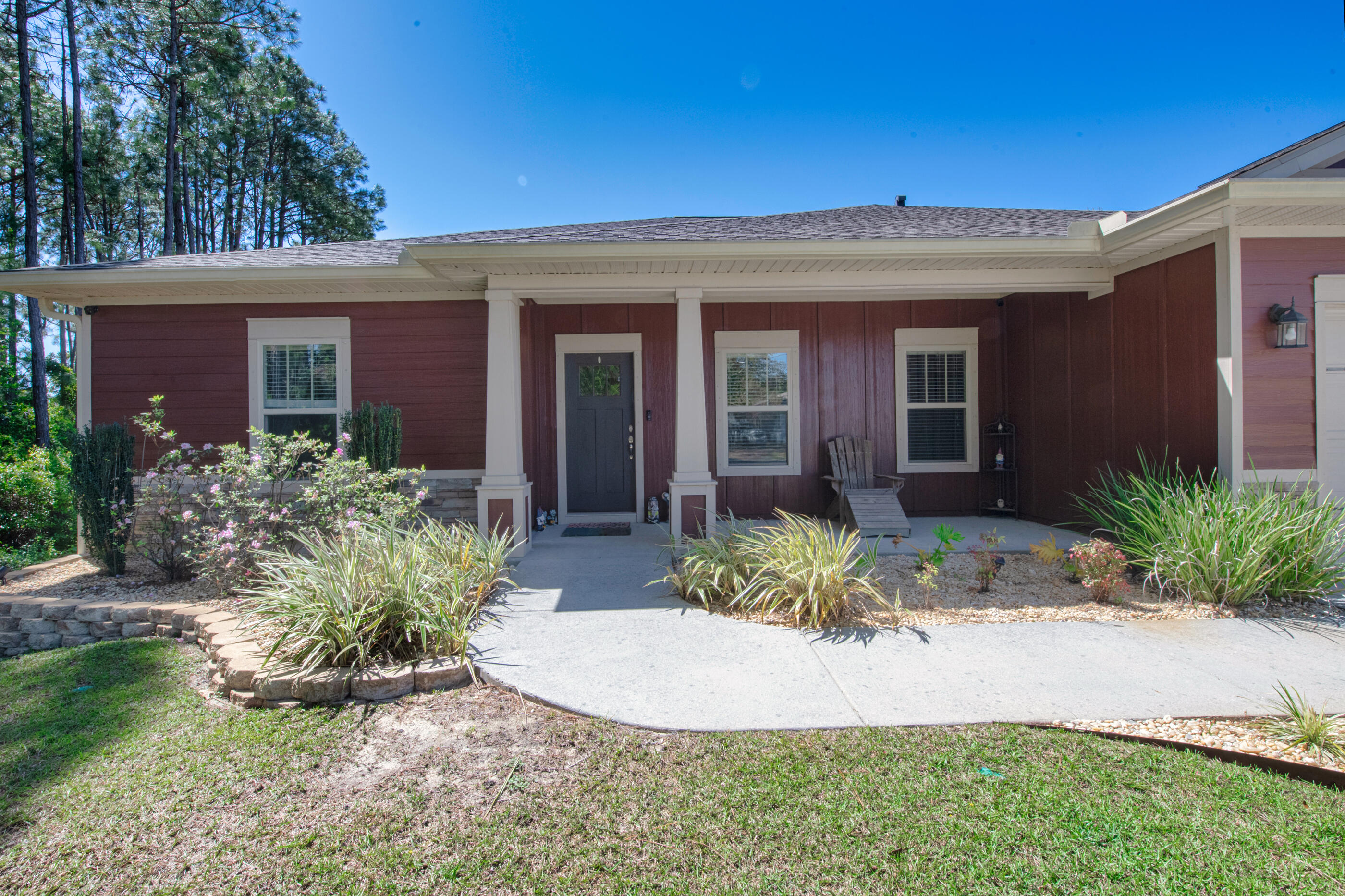 Welcome home to east Navarre! This spacious split floorplan allows everyone to have their own space while having large gathering rooms. Upon entering the house you step into the heart of the home. The living room is inviting and large enough for the largest sectional couch. The eat in area is ample enough for the biggest Thanksgiving feast you can imagine! Don't over look the kitchen!! So much counter space for food prep and tons of cabinets and a large pantry for storage galore!! Step outside on the covered porch and picture yourself grilling with a beverage in your hand while looking over your 1/2 acre homestead! Backyard is big enough for a Great Dane to romp around in or for a pool, heck why not both! Once back in your abode, one side of the home houses 3 good sized bedrooms and a....