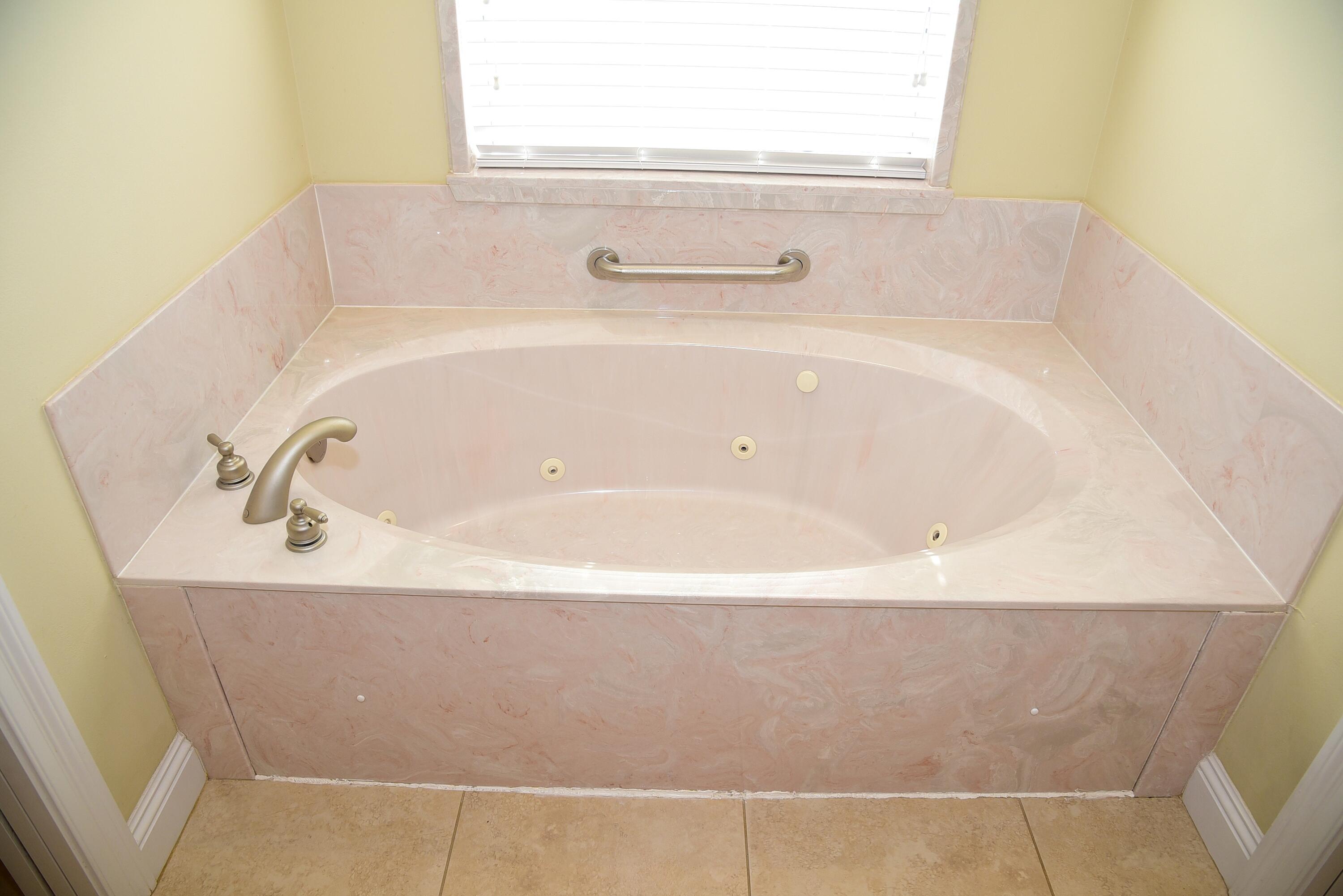 MEDITERRANEAN VILLAGE AT BLUEWATER BAY - Residential Lease