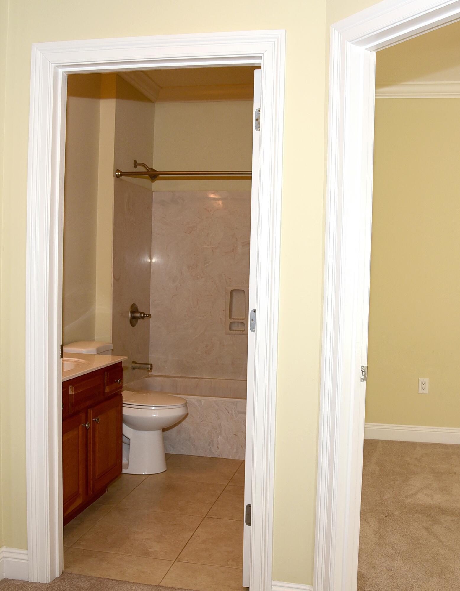 MEDITERRANEAN VILLAGE AT BLUEWATER BAY - Residential Lease