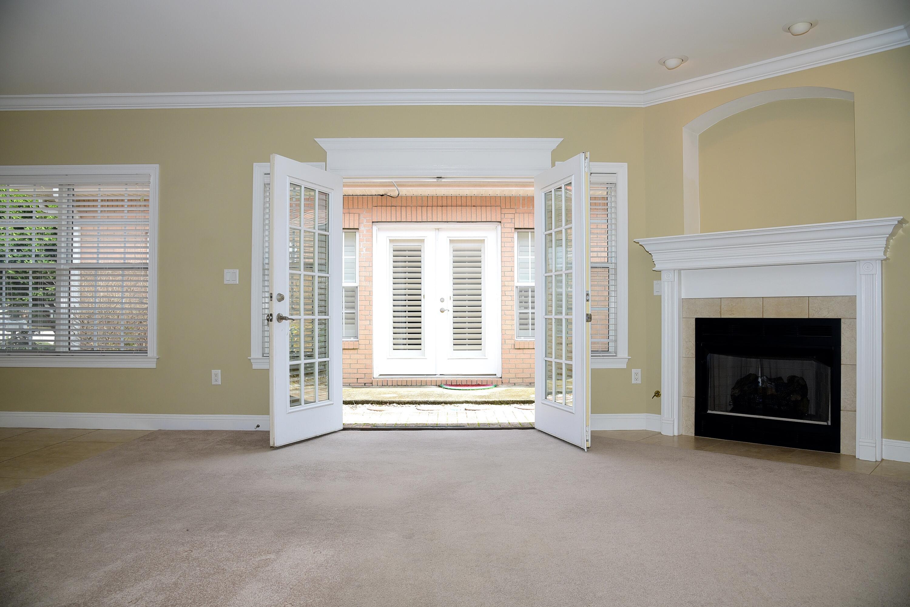 MEDITERRANEAN VILLAGE AT BLUEWATER BAY - Residential Lease