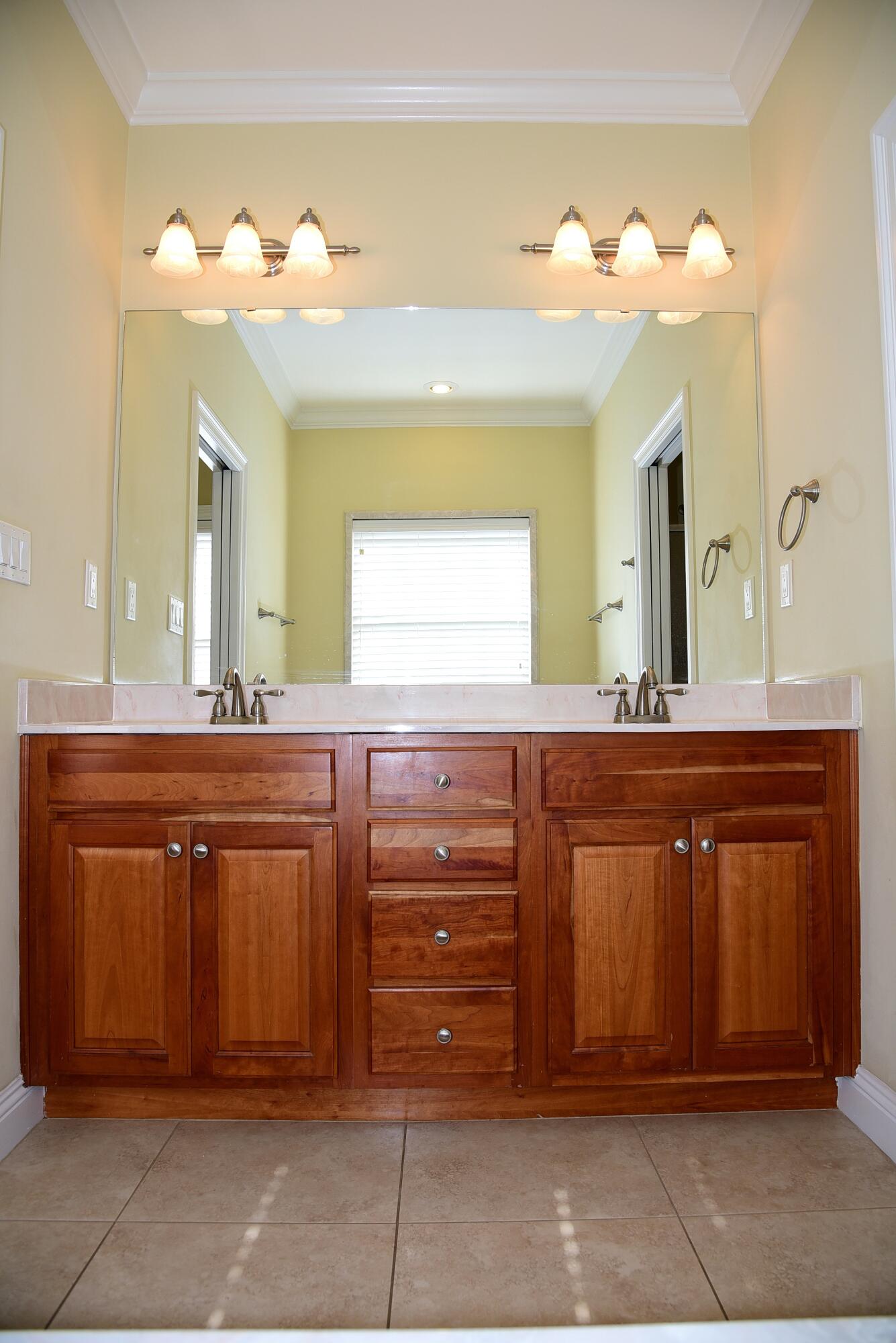 MEDITERRANEAN VILLAGE AT BLUEWATER BAY - Residential Lease