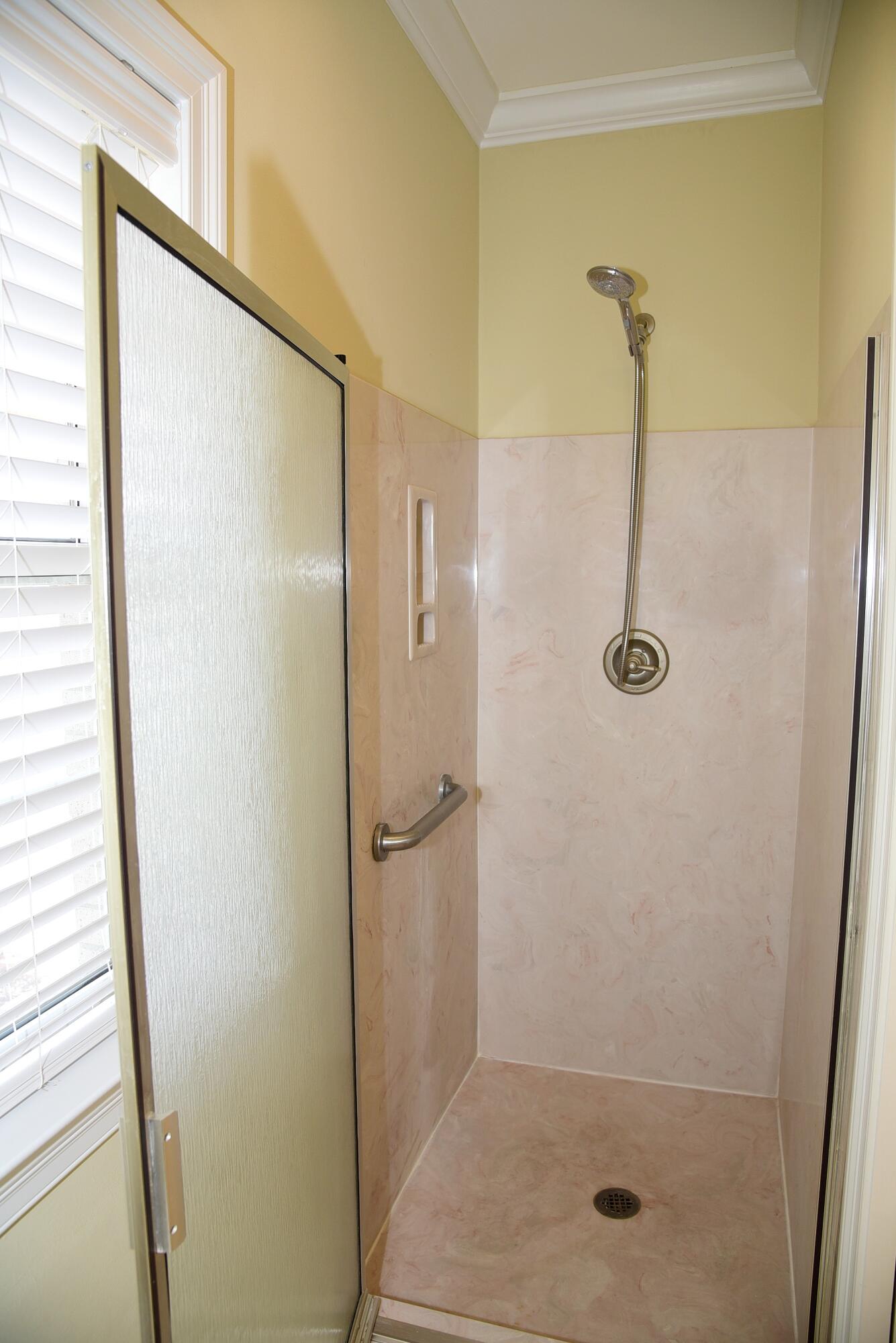 MEDITERRANEAN VILLAGE AT BLUEWATER BAY - Residential Lease