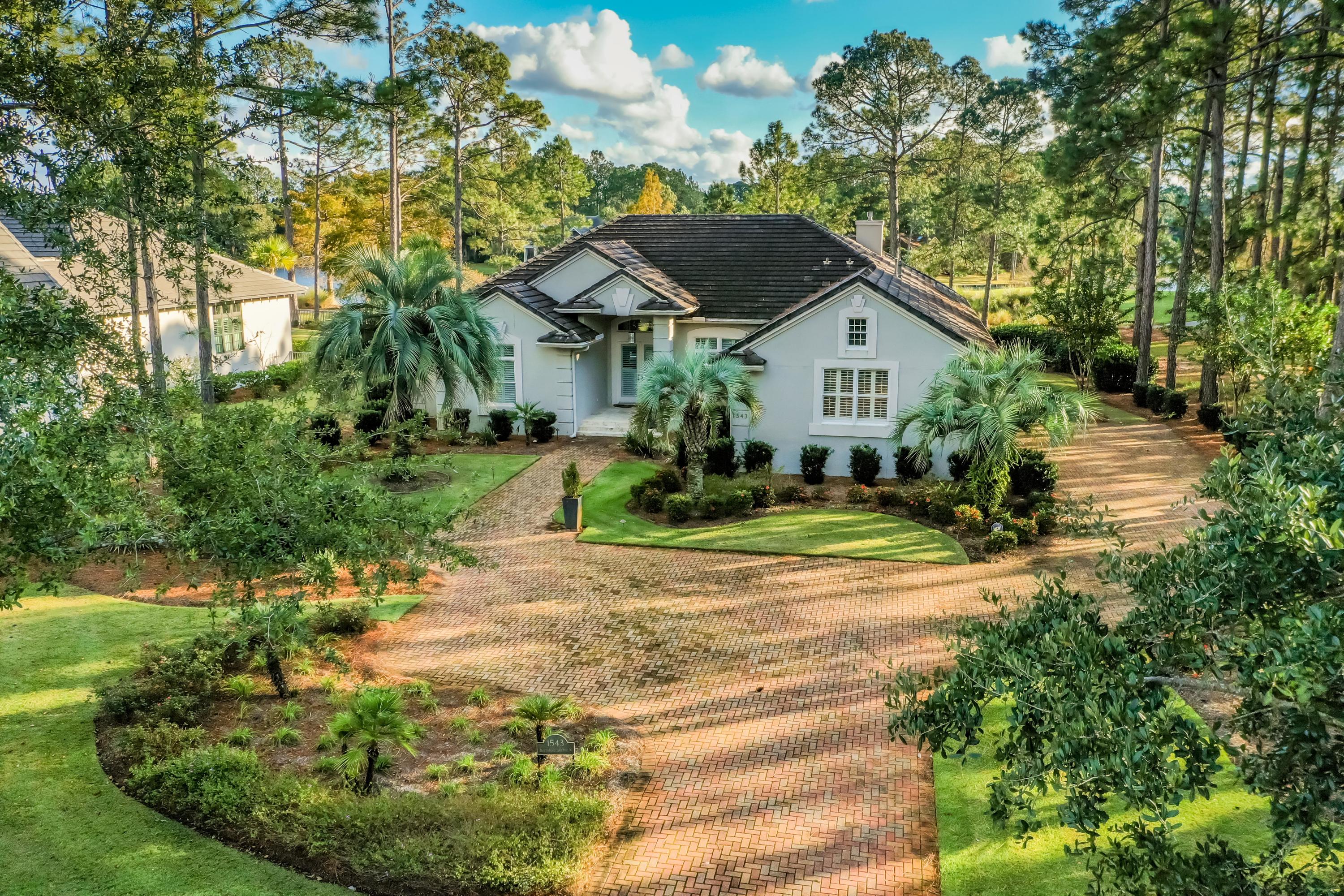 Baytowne Avenue East - Residential