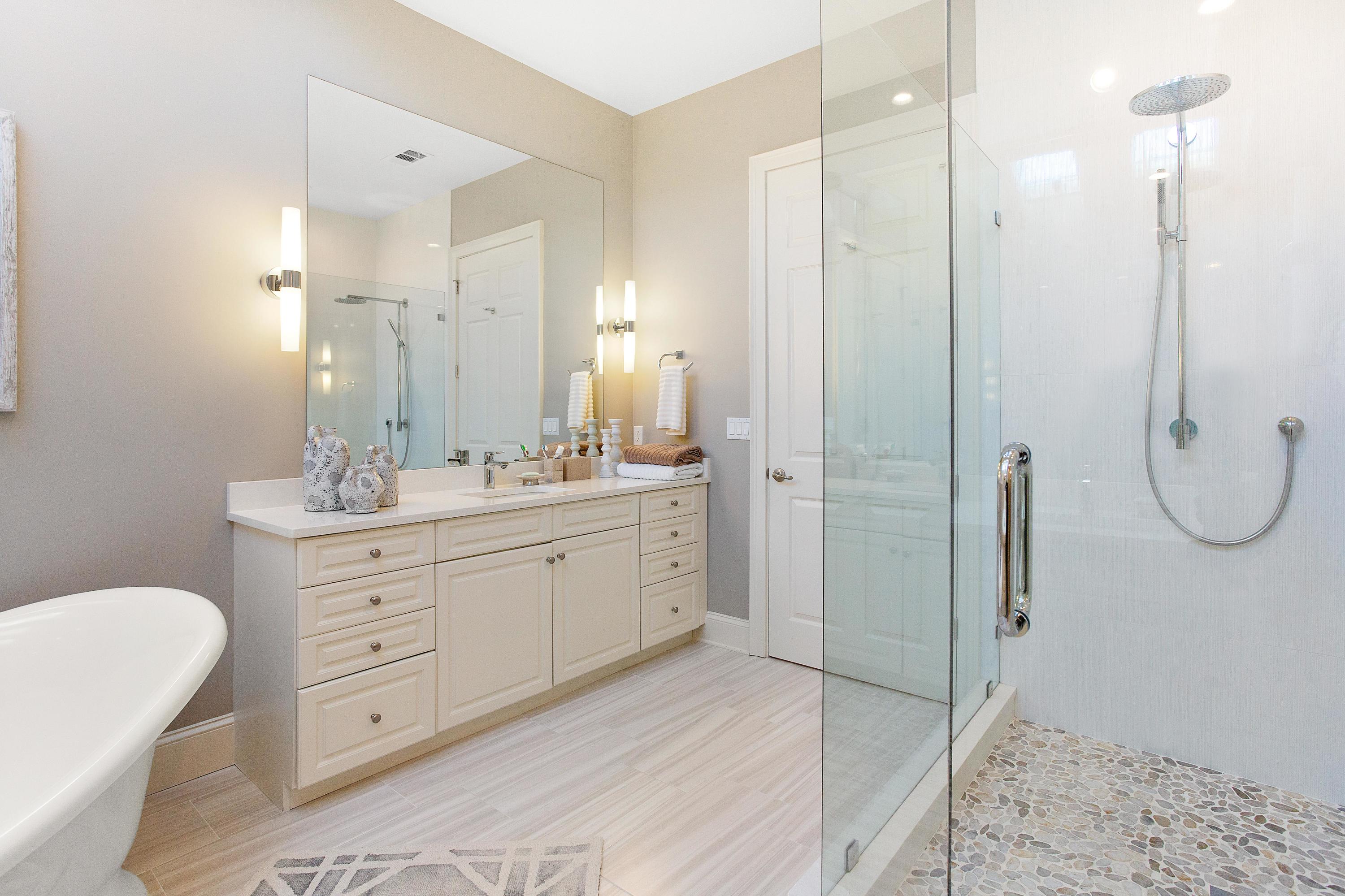 Baytowne Avenue East - Residential