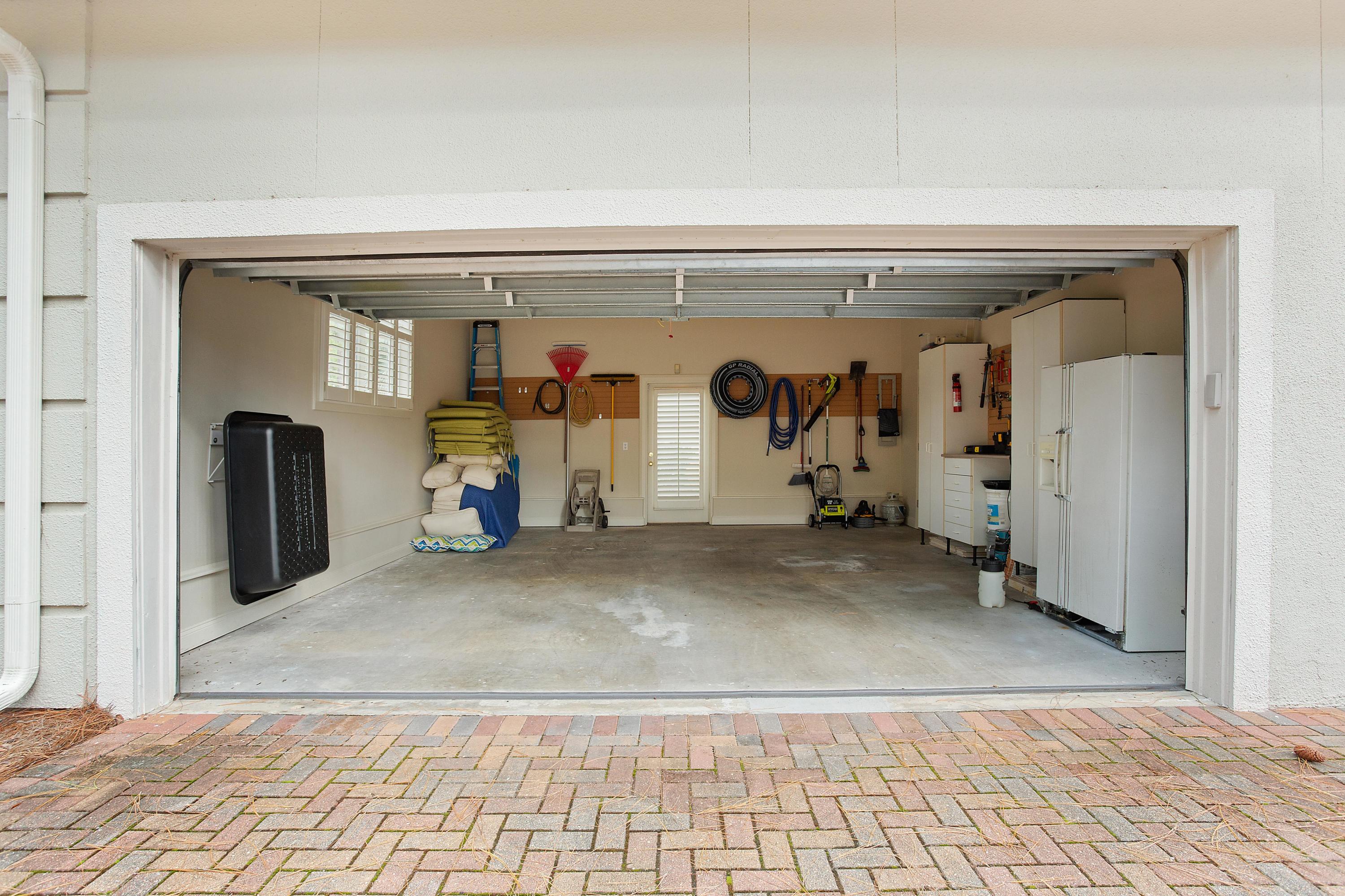 Baytowne Avenue East - Residential