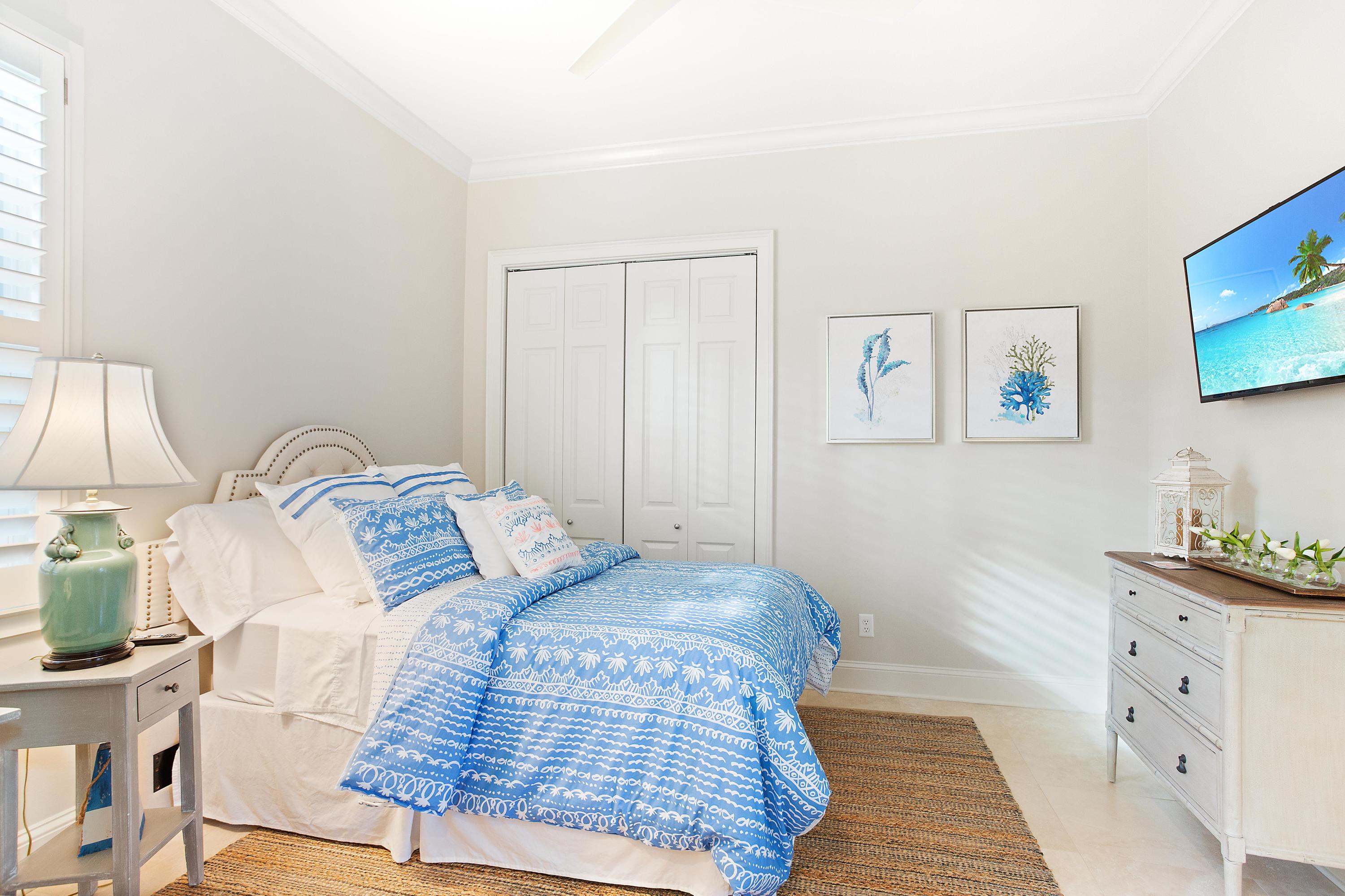 Baytowne Avenue East - Residential