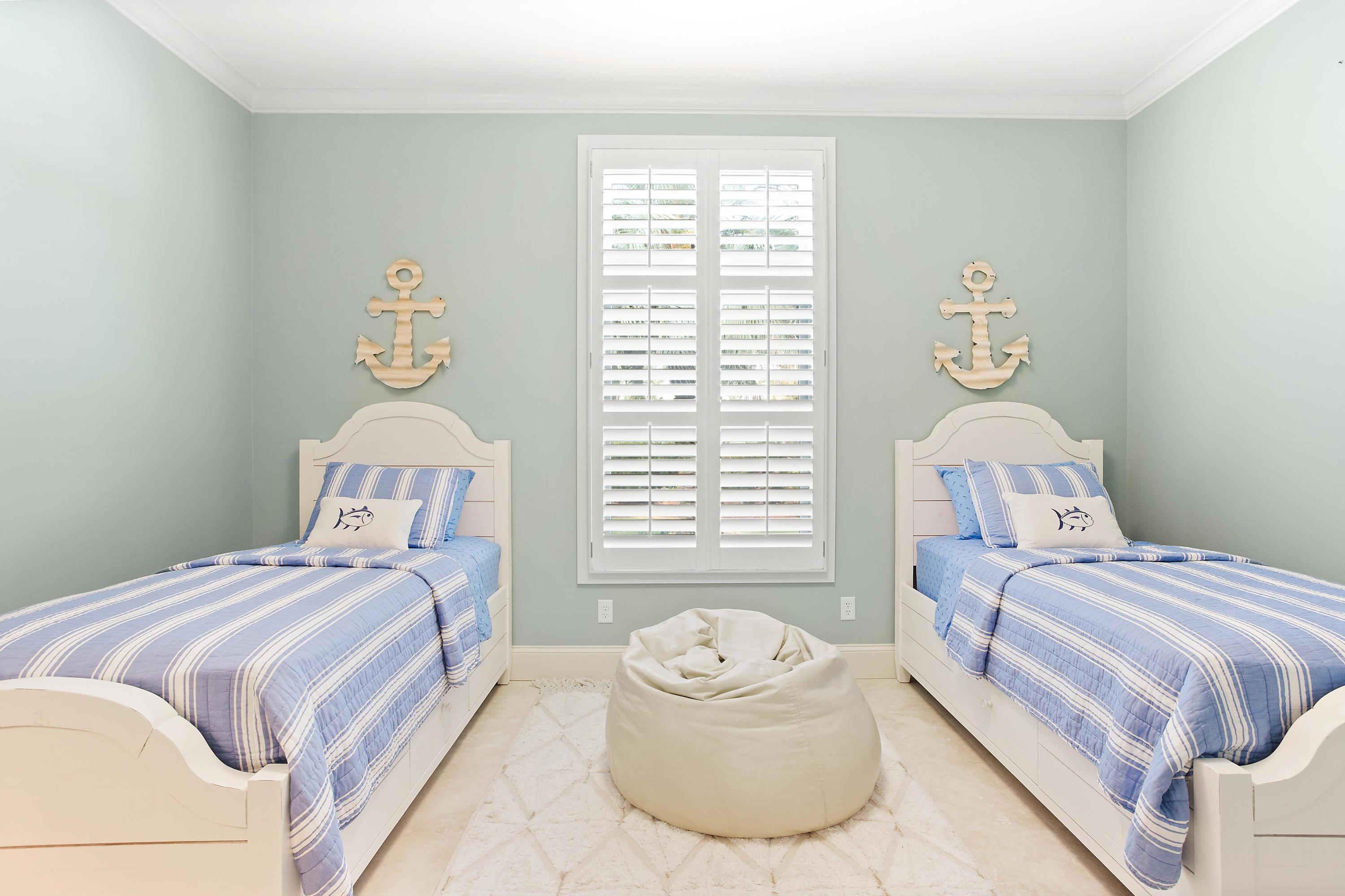 Baytowne Avenue East - Residential