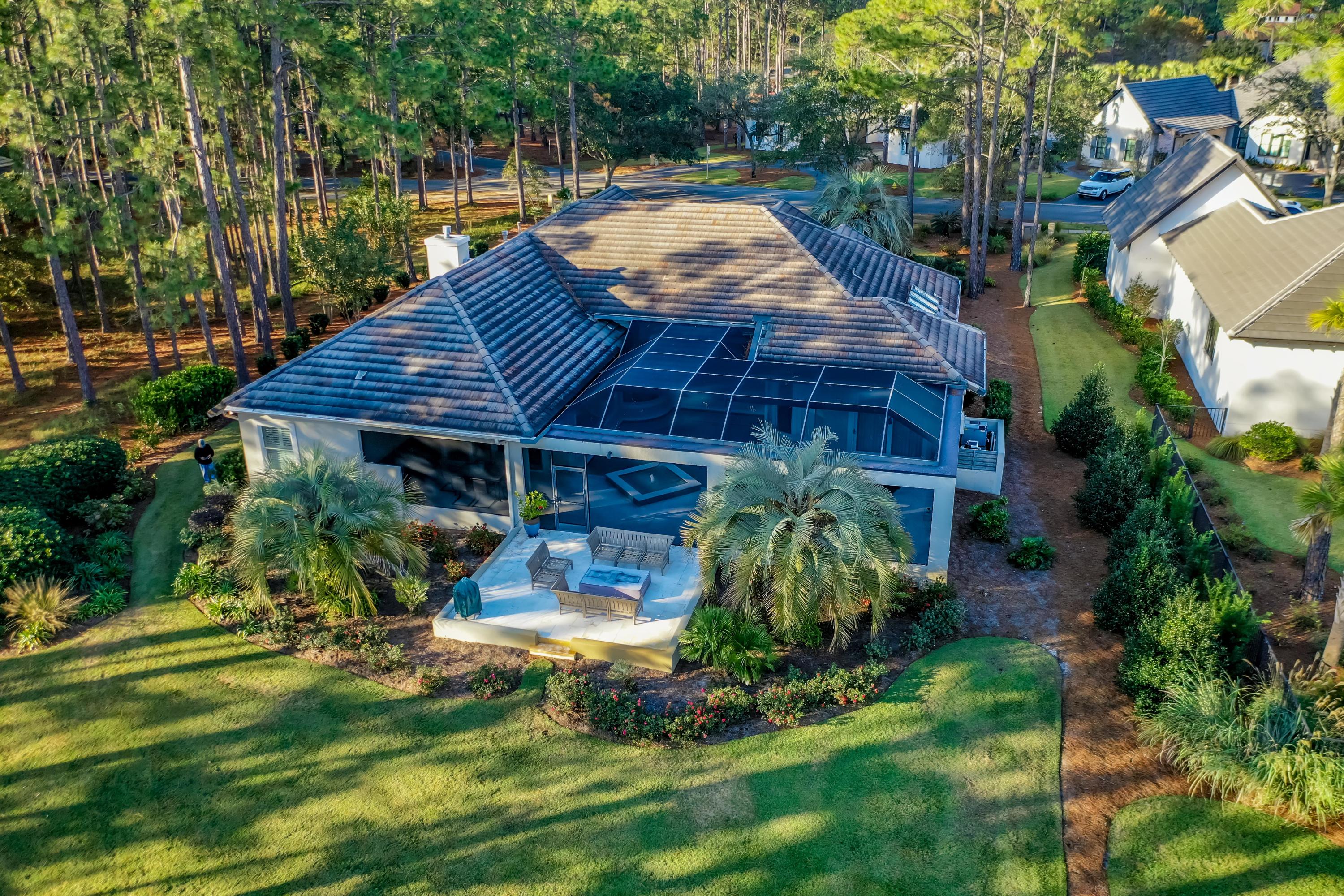 Baytowne Avenue East - Residential